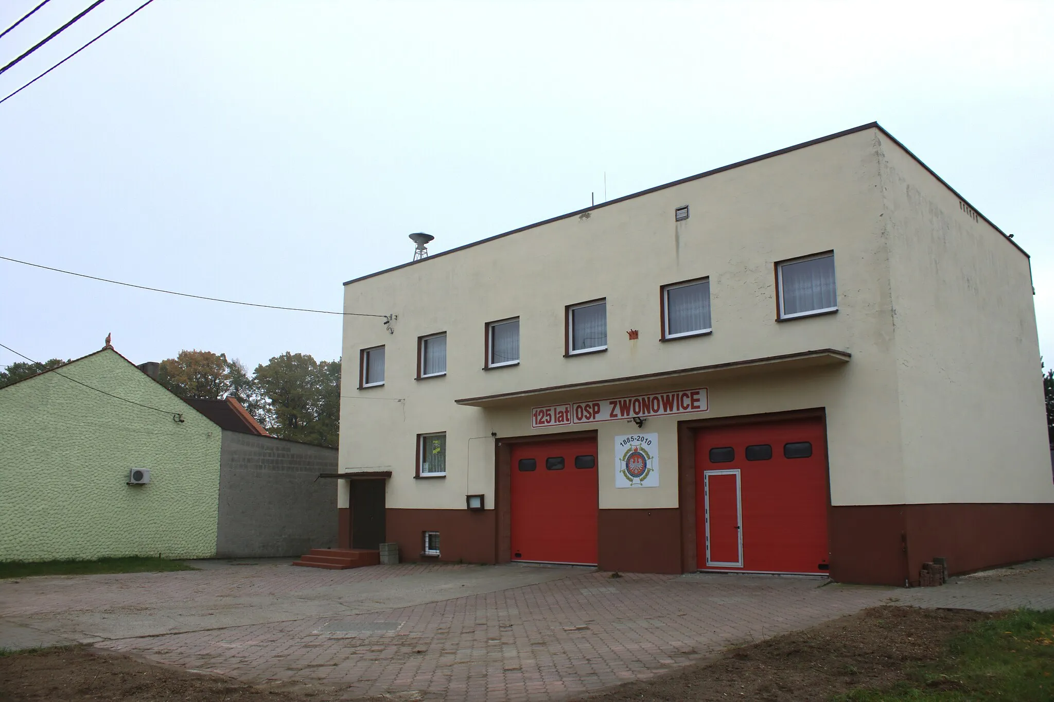 Photo showing: A fire station in Zwonowice, Poland