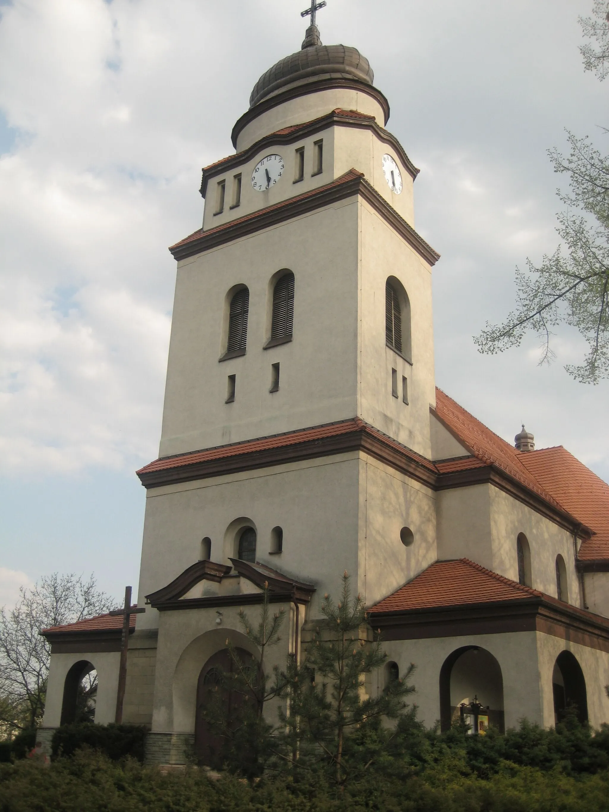 Photo showing: Wyry, kościół parafialny pw NSPJ w Wyrach
