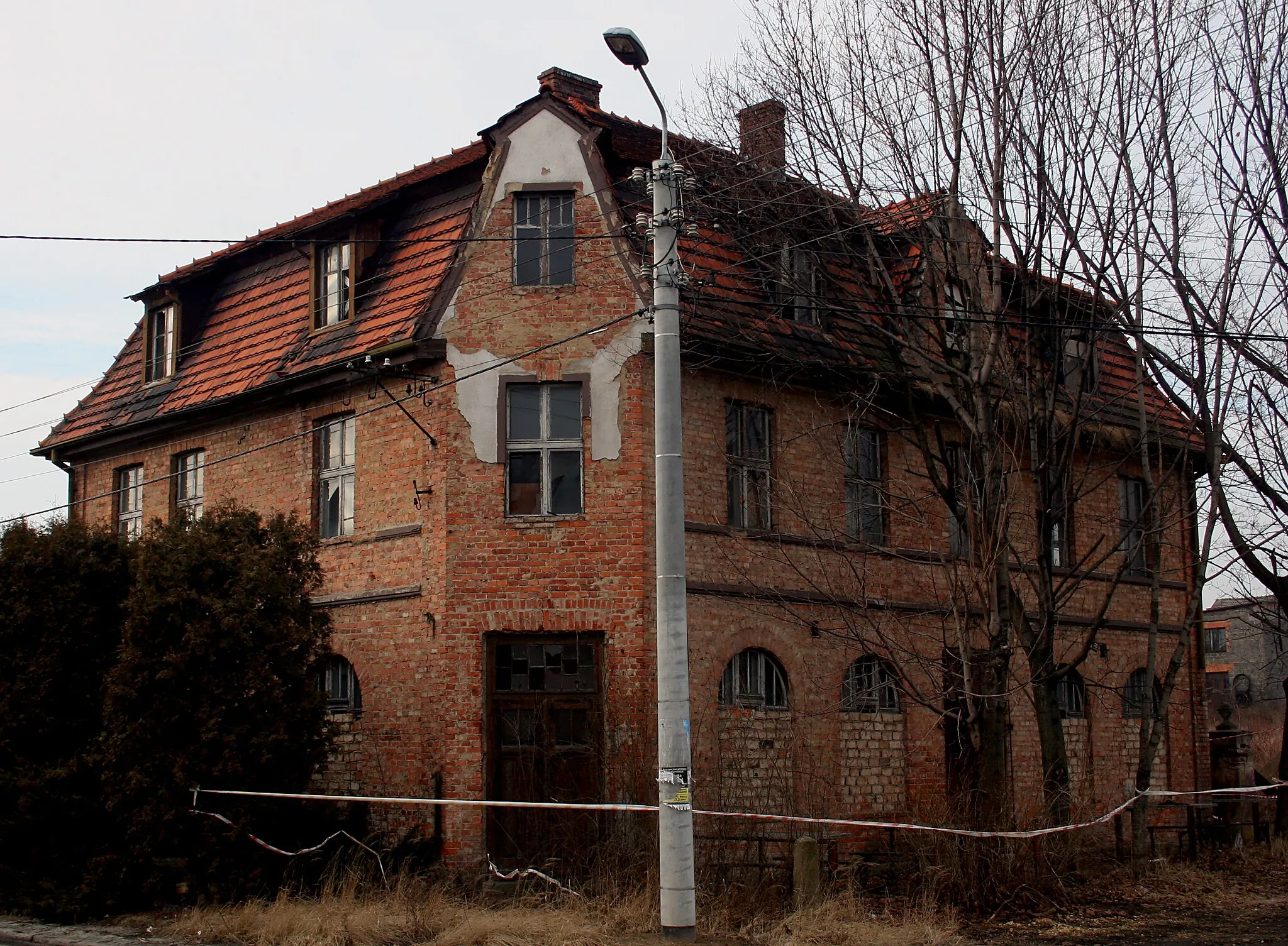 Photo showing: Szczejkowice, budynek na skrzyżowaniu ulic Gliwickiej i Rybnickiej, woj. śląskie