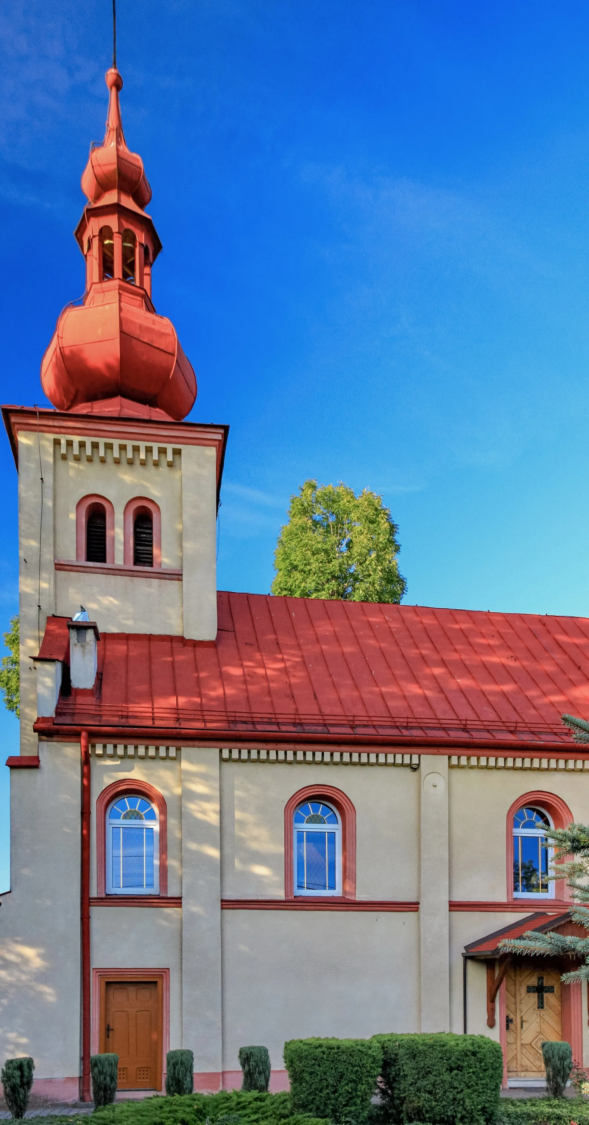 Photo showing: Holy Trinity church. Wisła Wielka, Silesian Voivodeship, Poland.