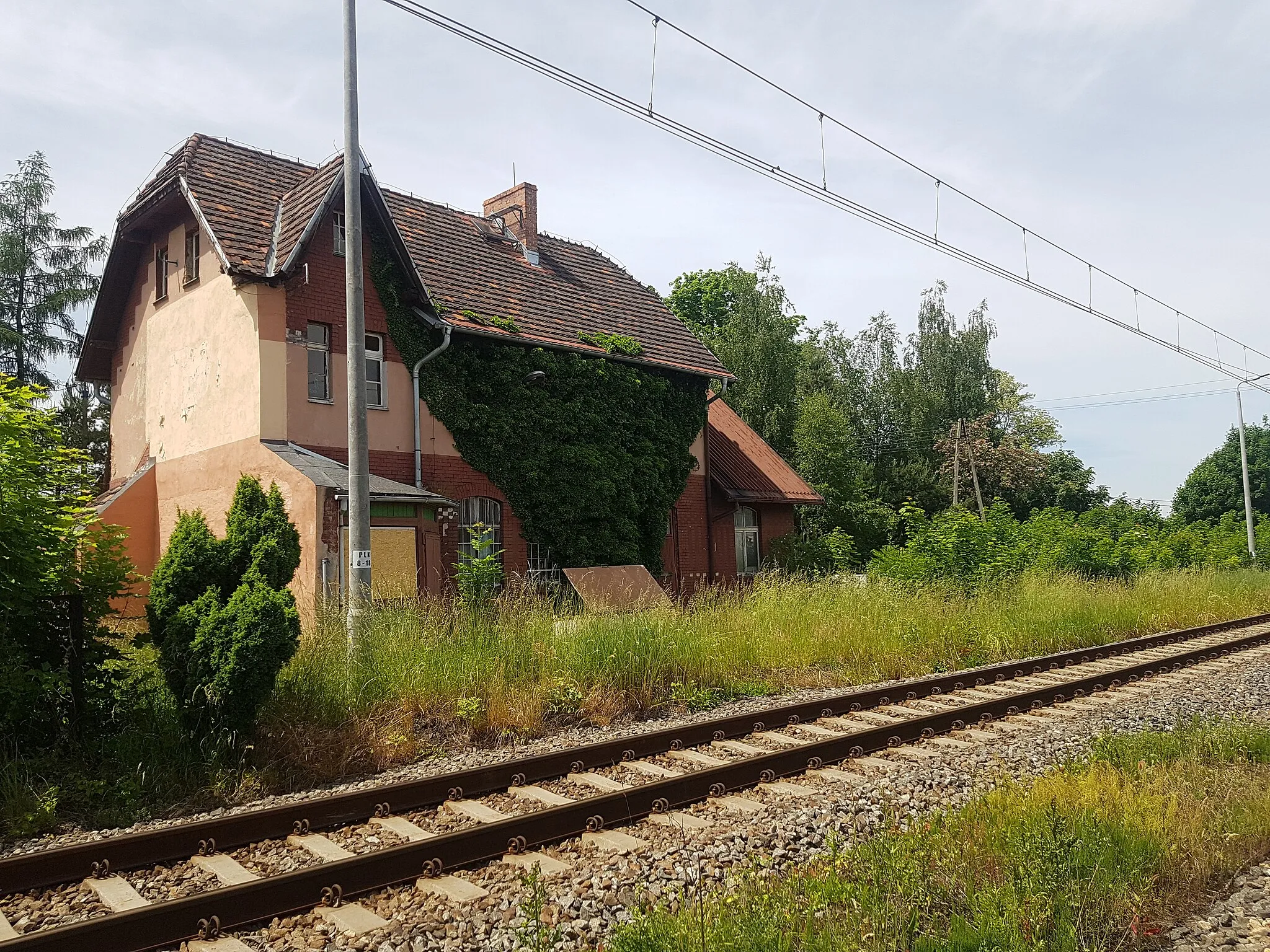 Photo showing: Warszowice train station