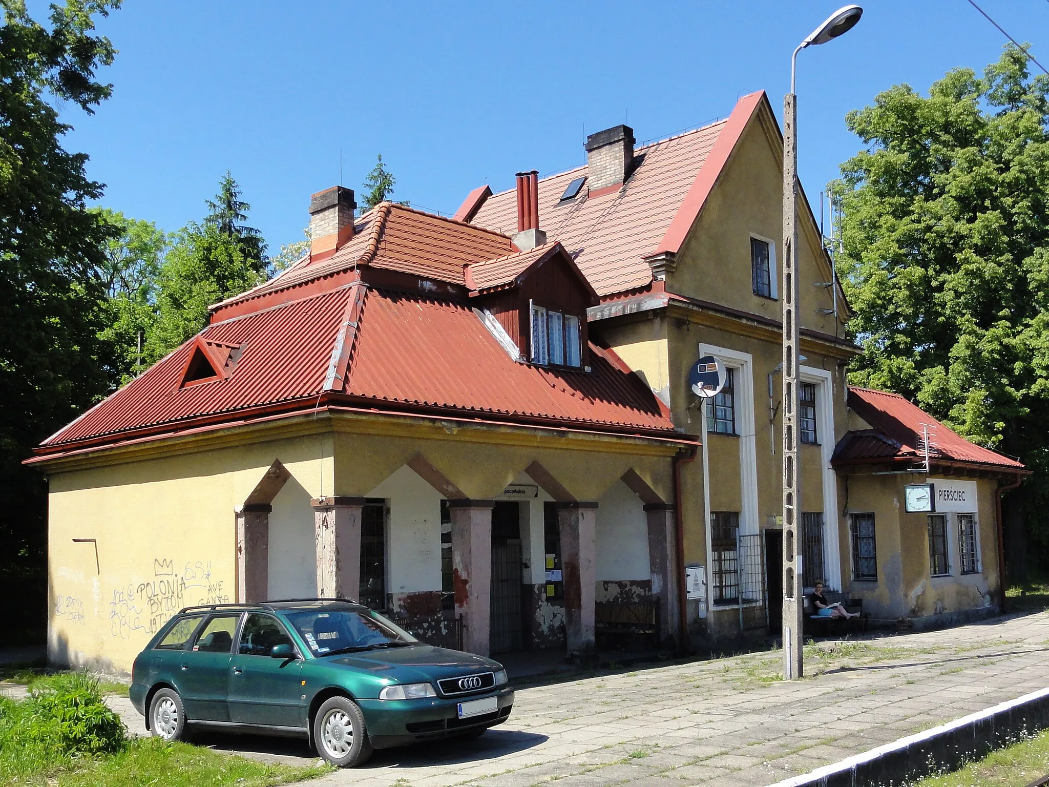 Photo showing: Tran station in Pierściec.