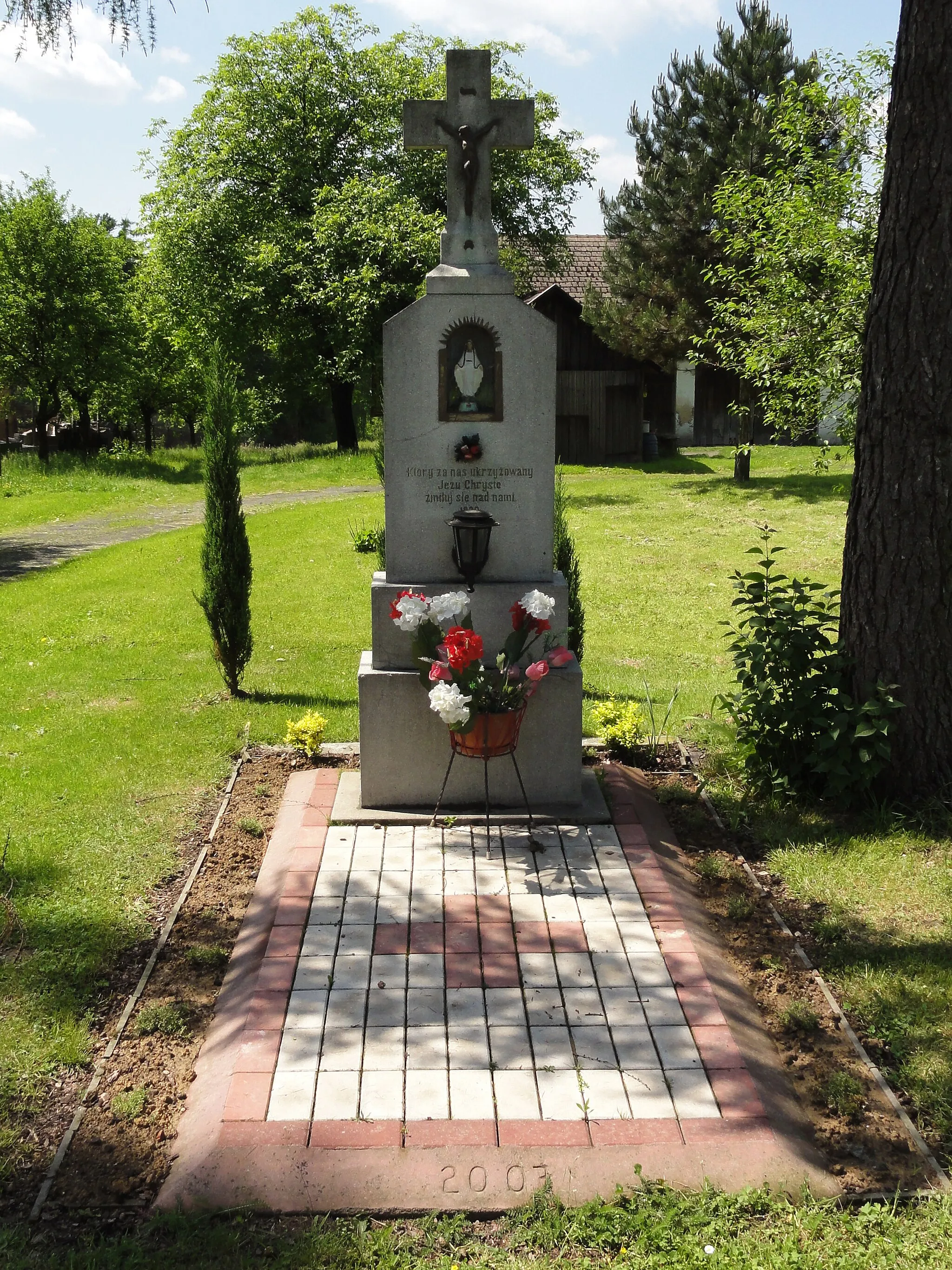 Photo showing: Wayside cross in Kostkowice-Samlowiec