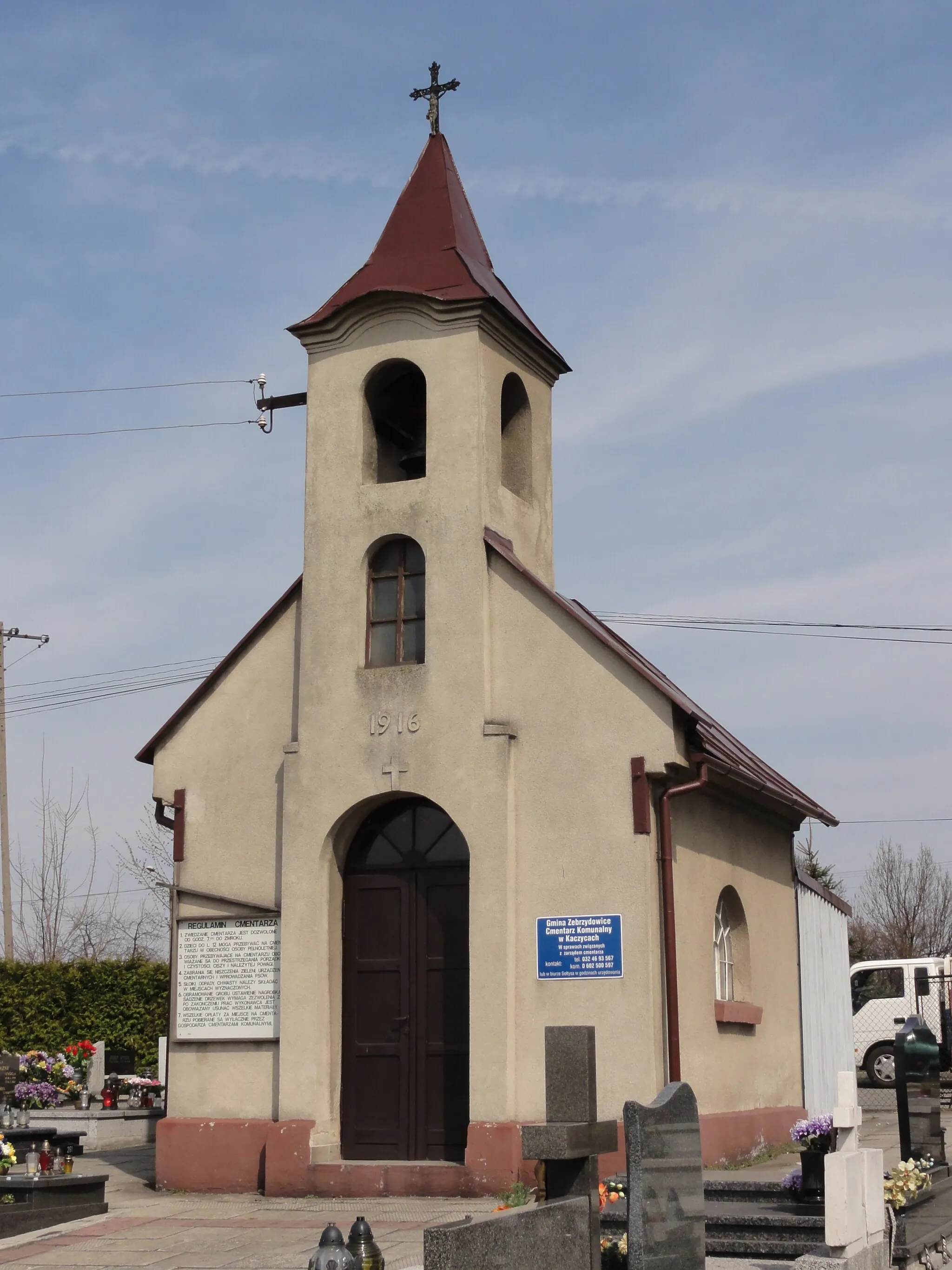 Photo showing: A chapel in comunal cemetery in Kaczyce