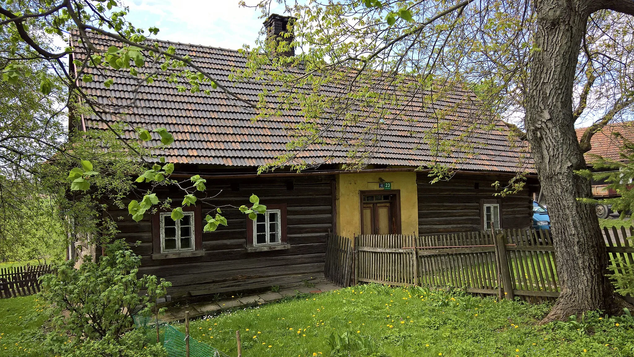 Photo showing: Humna (osada obce Dubovec, Těšínské Slezsko) - lidová chalupa č. 23 v ulici Beskidzka