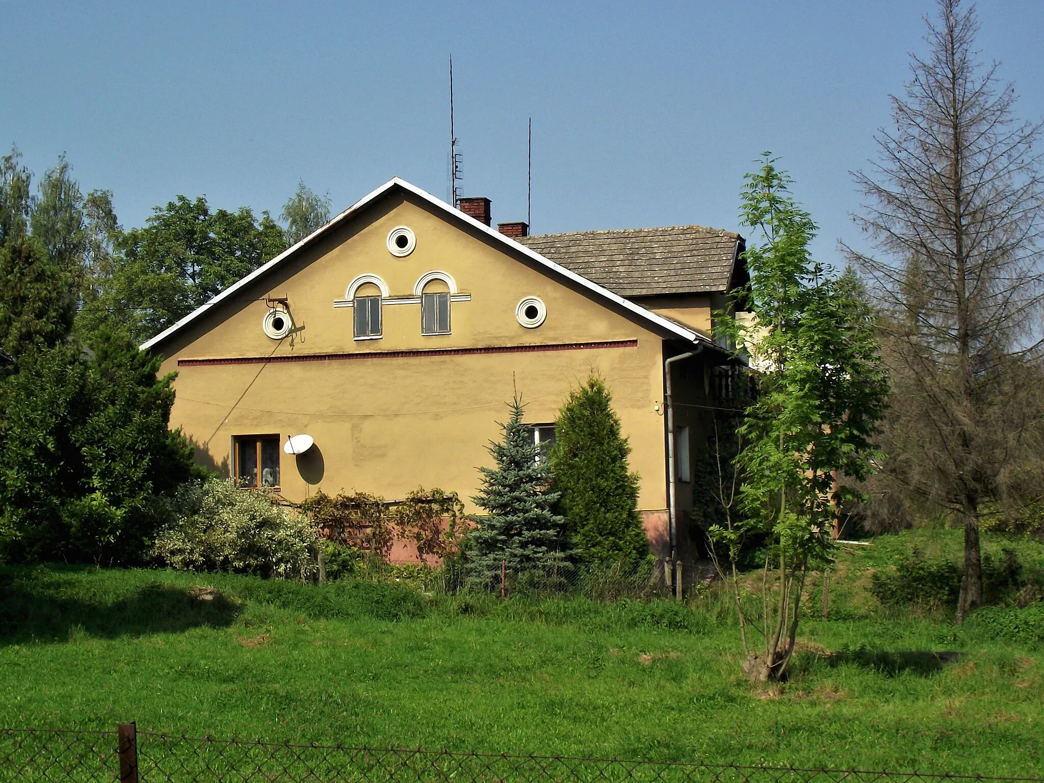 Photo showing: An old house in Godziszów, Poland, Cieszyn Silesia.