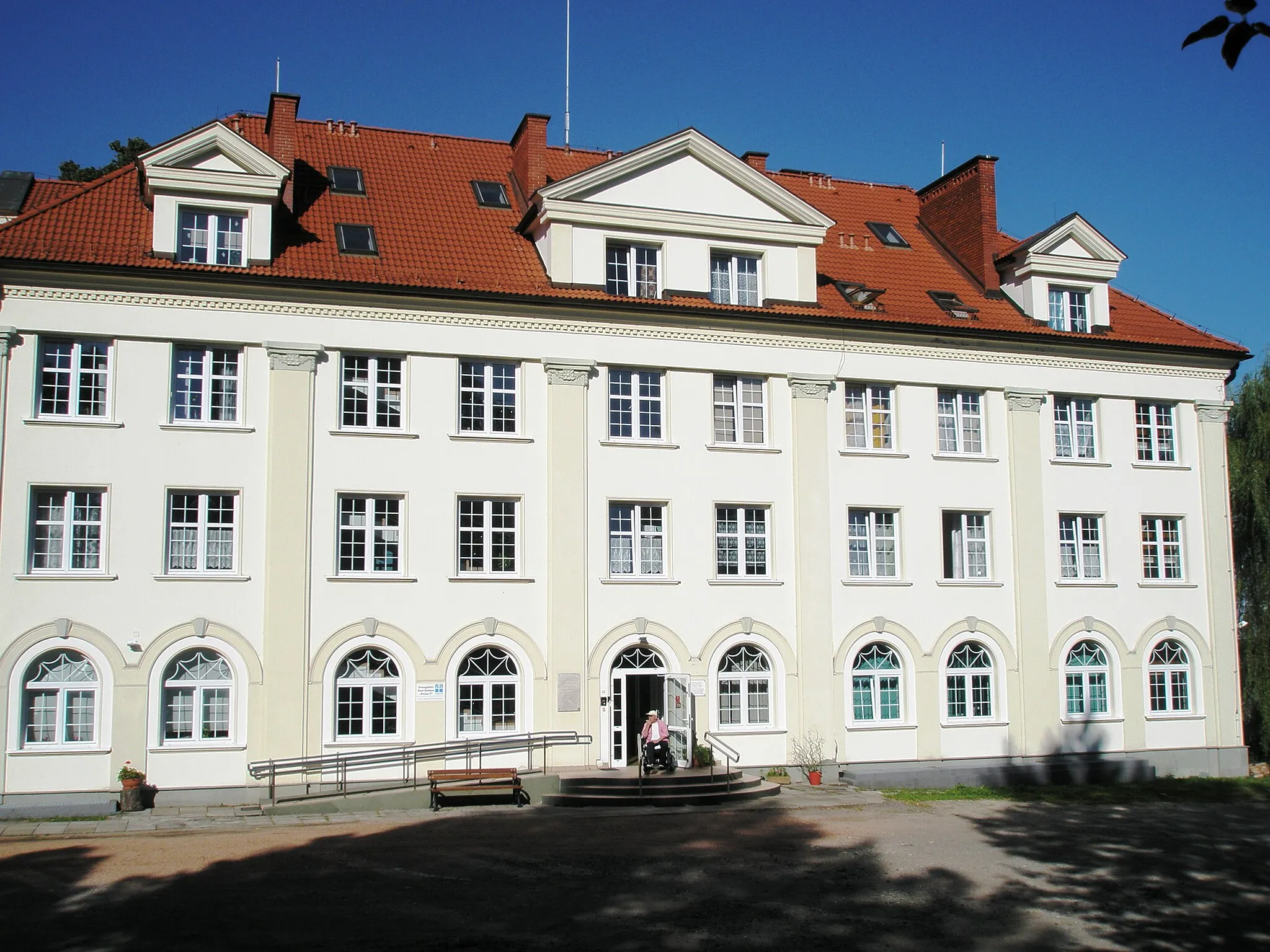 Photo showing: Ewangelicki dom seniora w Dzięgielowie