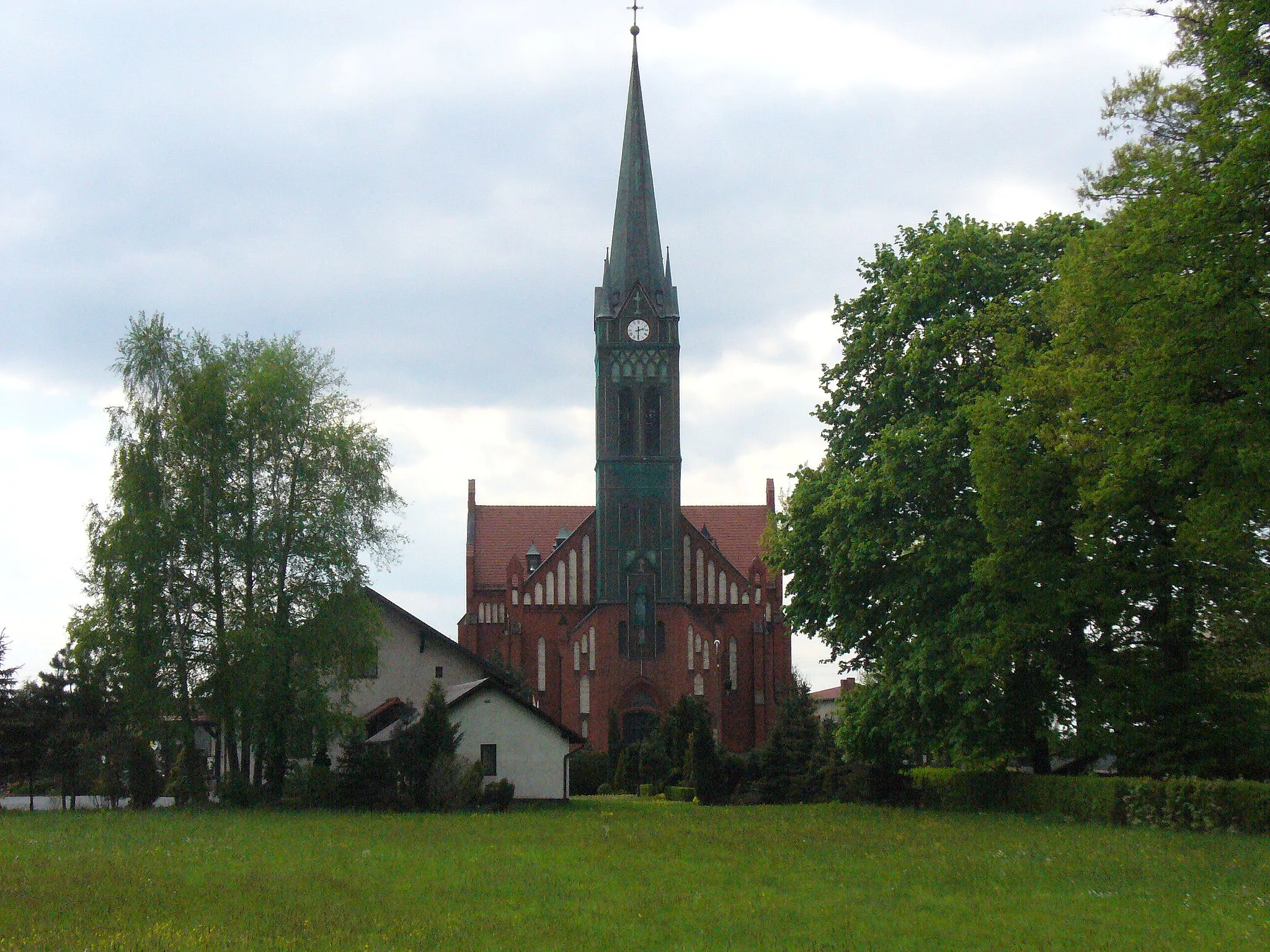 Photo showing: Kościół Matki Boskiej Szkaplerznej we wsi Brzeźce