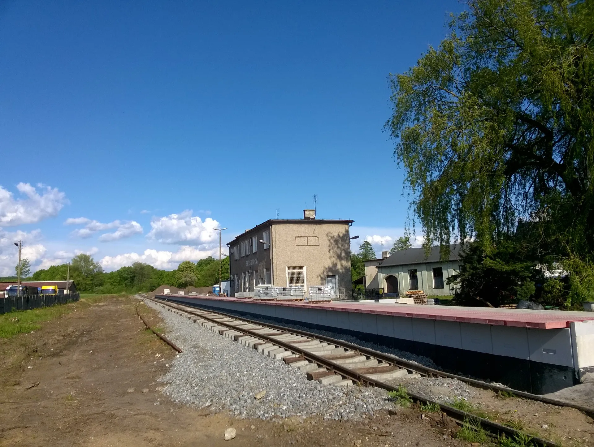 Photo showing: Przystanek kolejowy Bełsznica podczas remontu