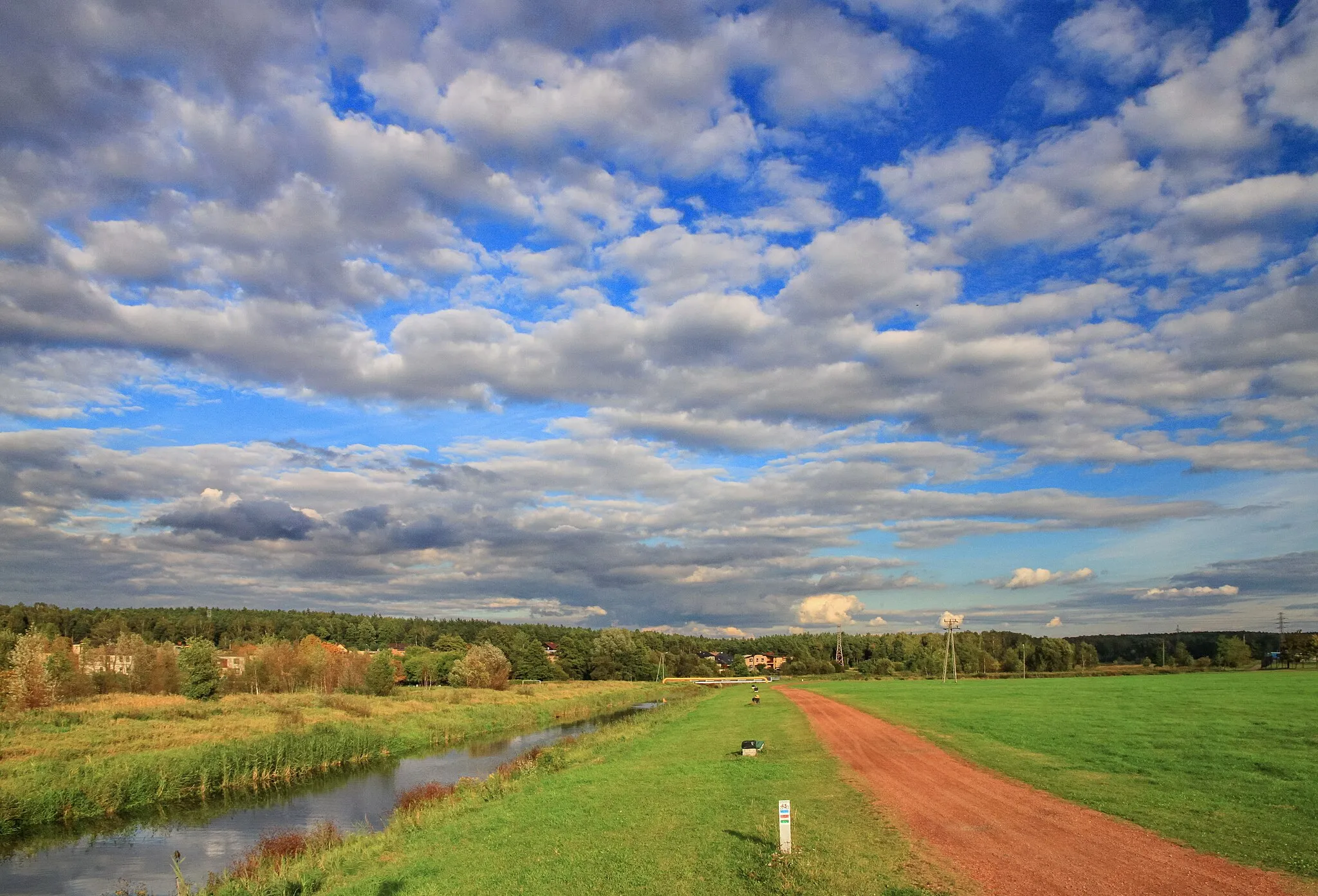 Photo showing: River Ruda in Błonia. Księdza Henryka Groborza Street. Rybnik, Silesian Voivodeship, Poland.