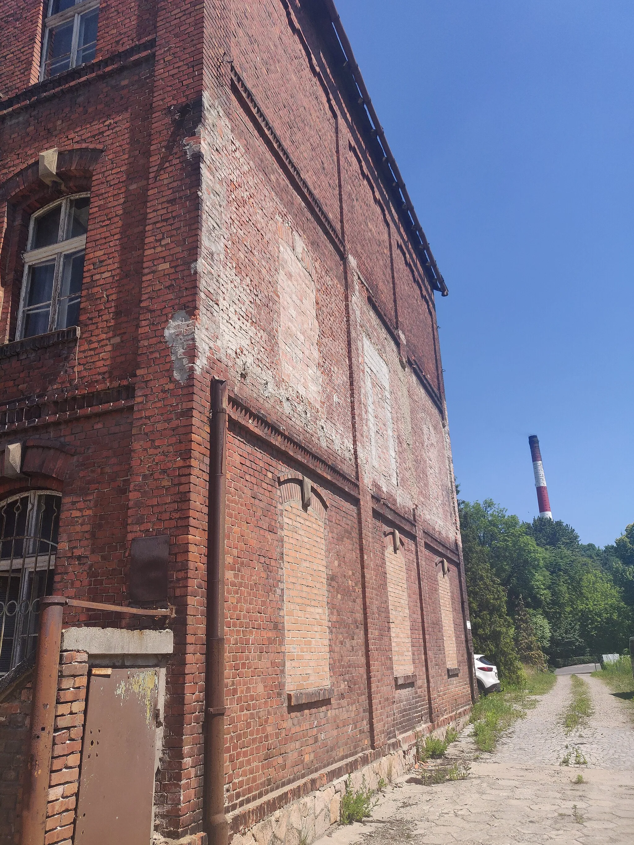 Photo showing: Anna coal mine - office building