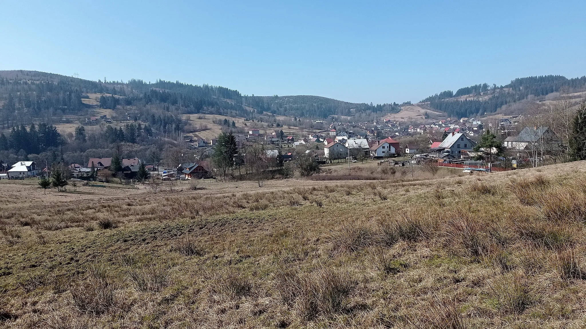 Photo showing: Centrálna časť čadčianskej mestskej časti Podzávoz, pohľad z východu