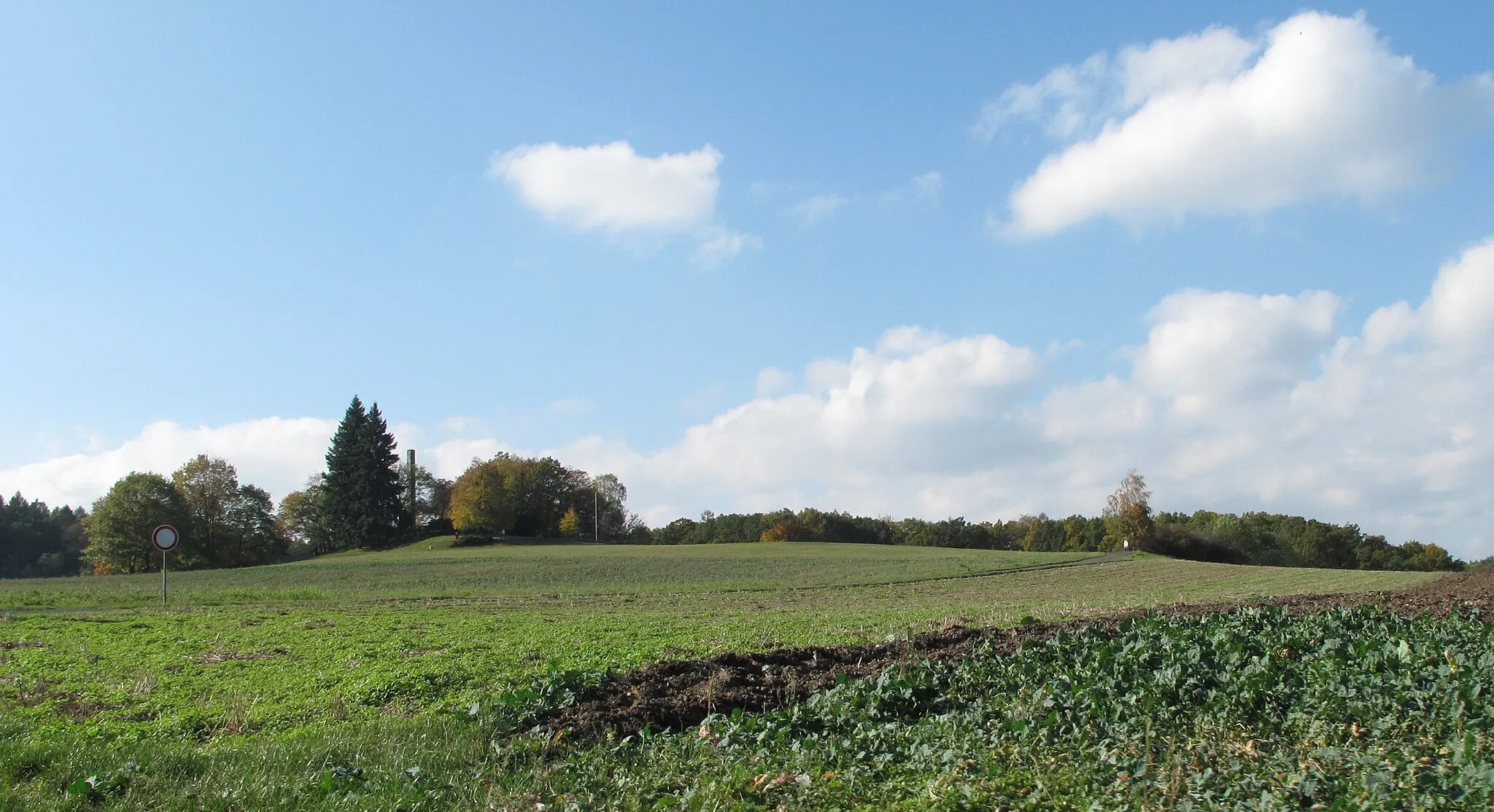 Photo showing: Ostrá hůrka (317 m). Okres Opava, Česká republika.