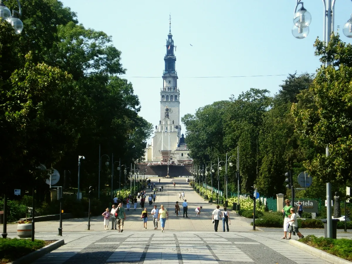 Photo showing: Henryk Sienkiewicz Avenue in Częstochowa