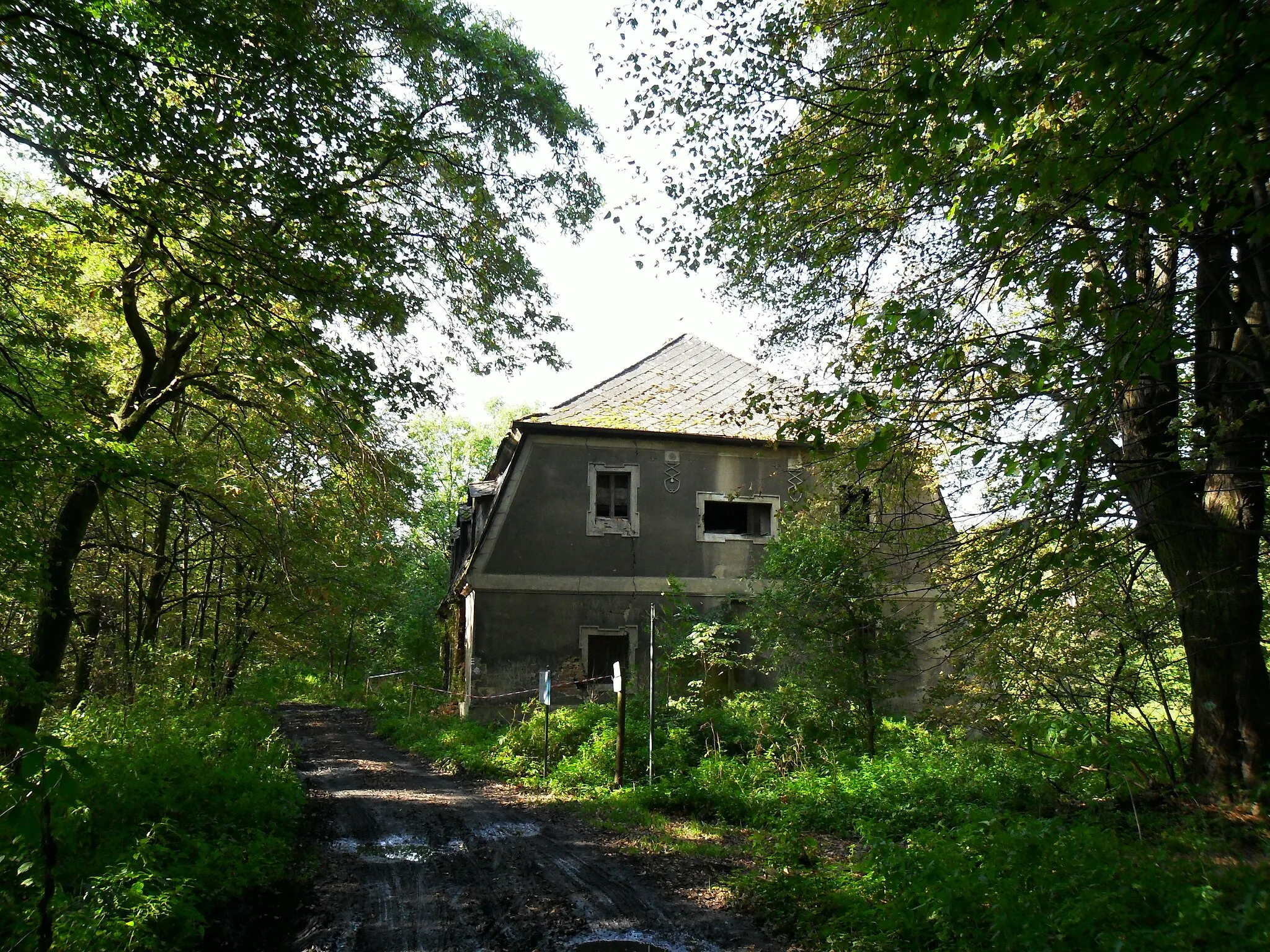 Photo showing: Hunting manor house in nature reserve Łężczok