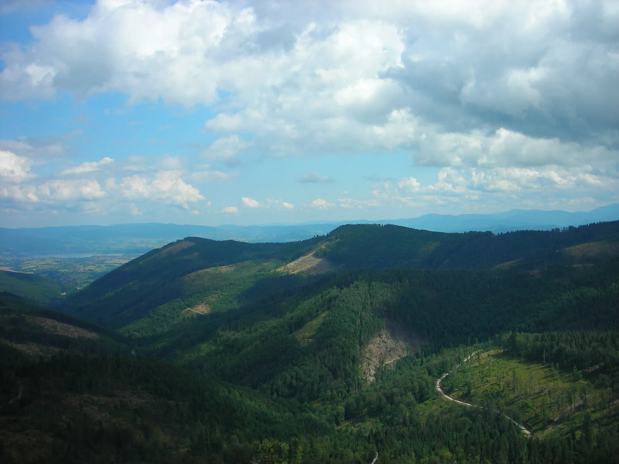 Photo showing: A view from Zielony Kopiec (Silesian Beskids, Poland) in direction of Żywiec