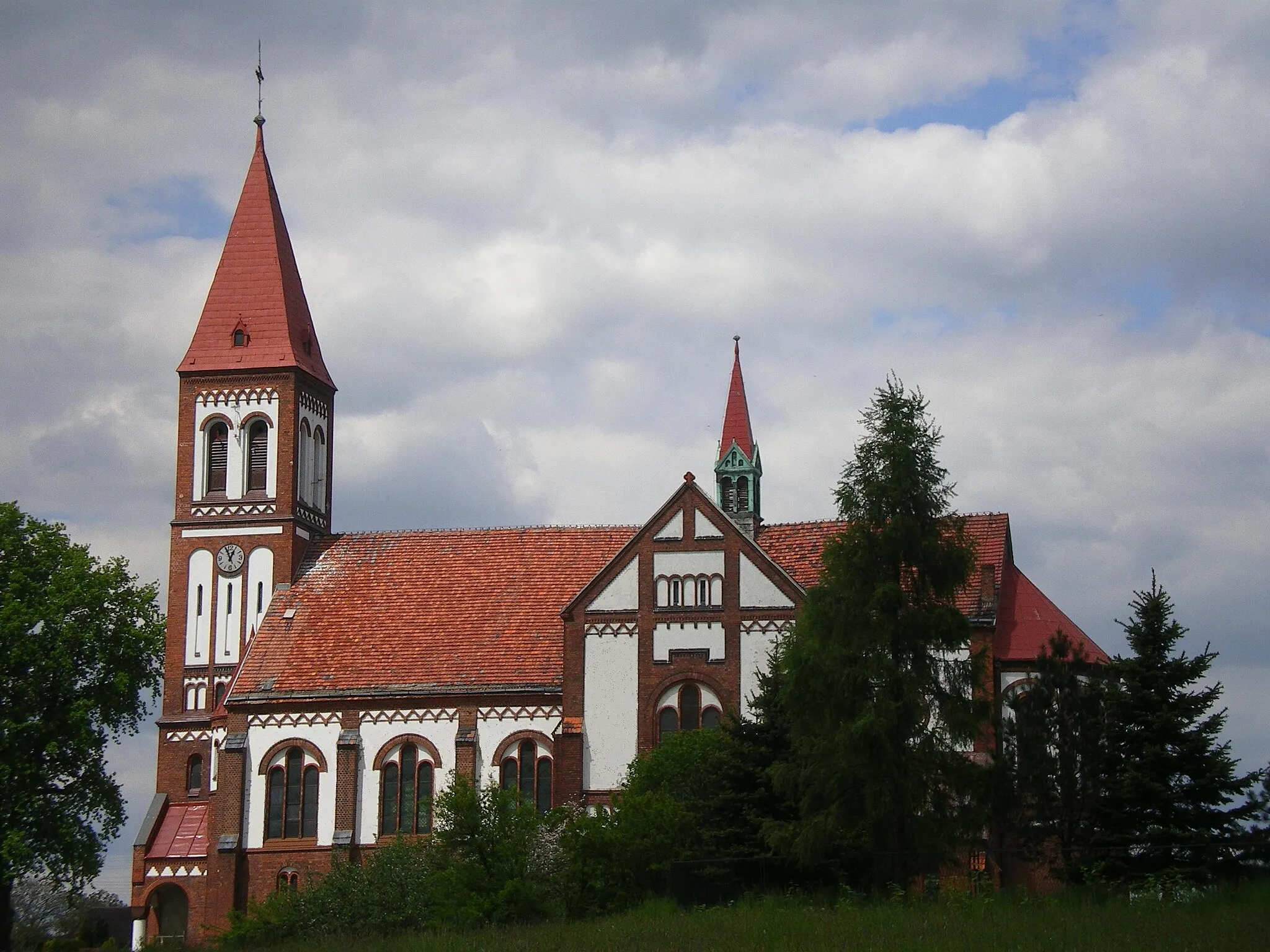 Photo showing: Pstrążna, kościół parafialny, woj. śląskie