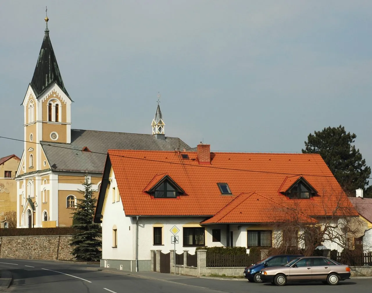 Photo showing: St. Catherine church and rectory, Štěpánkovice, Czech Republic