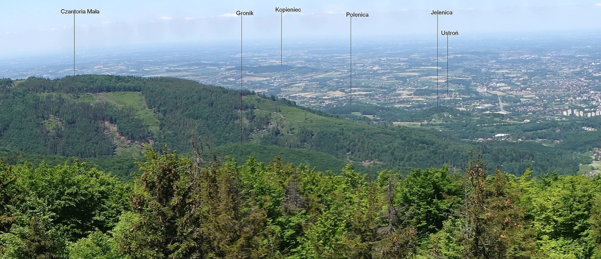 Photo showing: Widok z Wielkiej Czantorii na Małą Czantorię