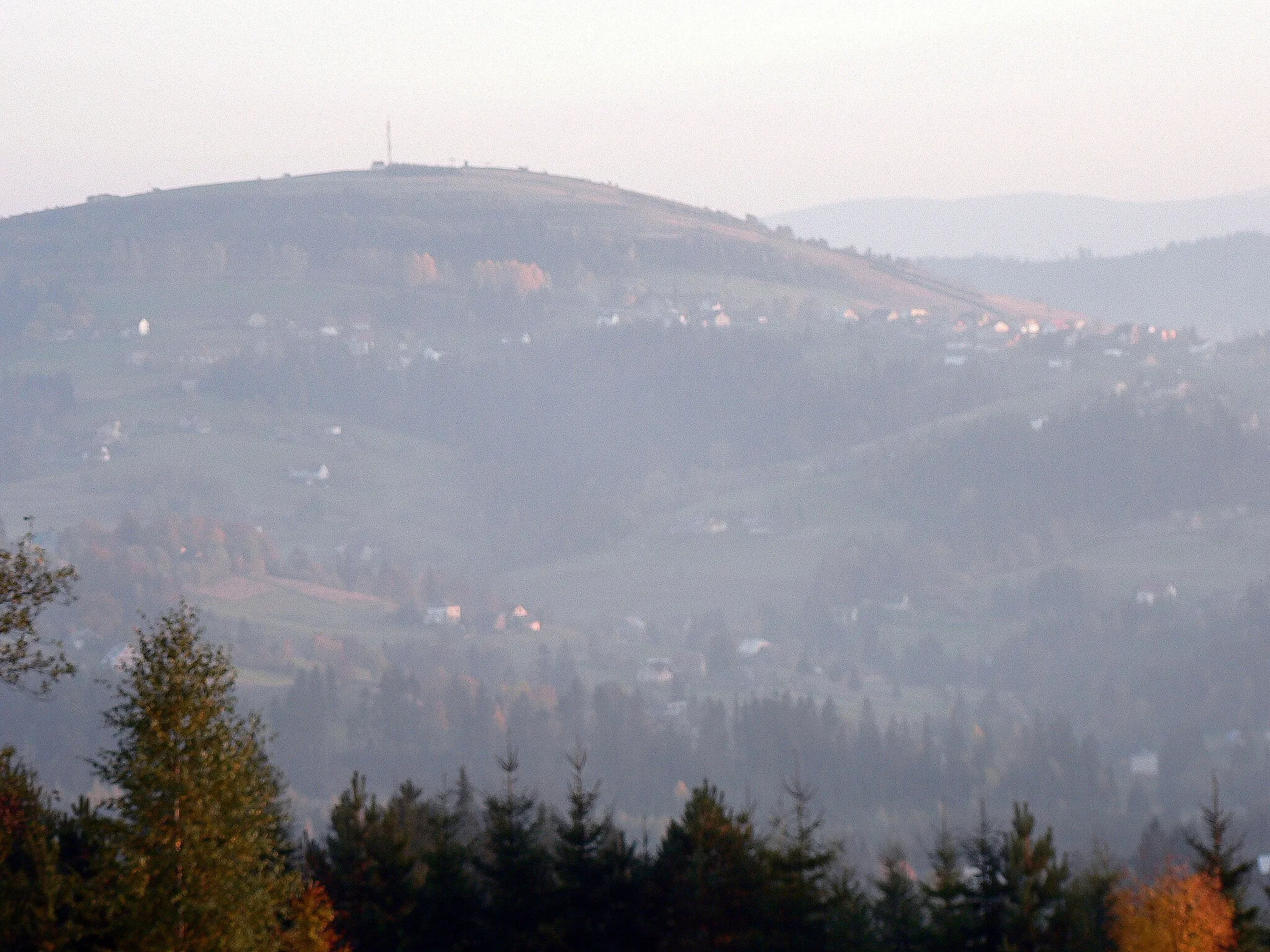 Photo showing: Ochodzita i Koniaków widziane ze Stecówki