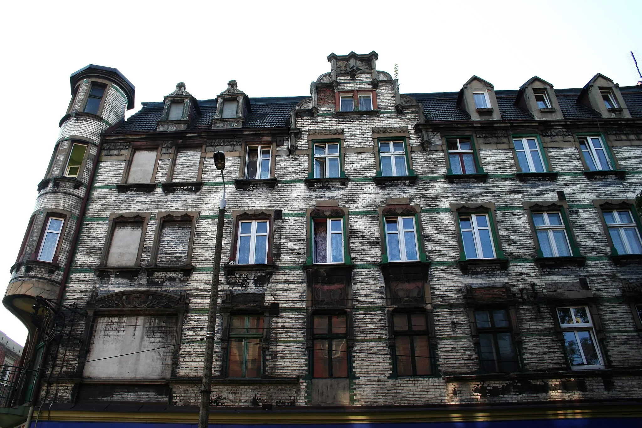 Photo showing: Budynek mieszkalny. Chorzów, 11 Listopada 15.