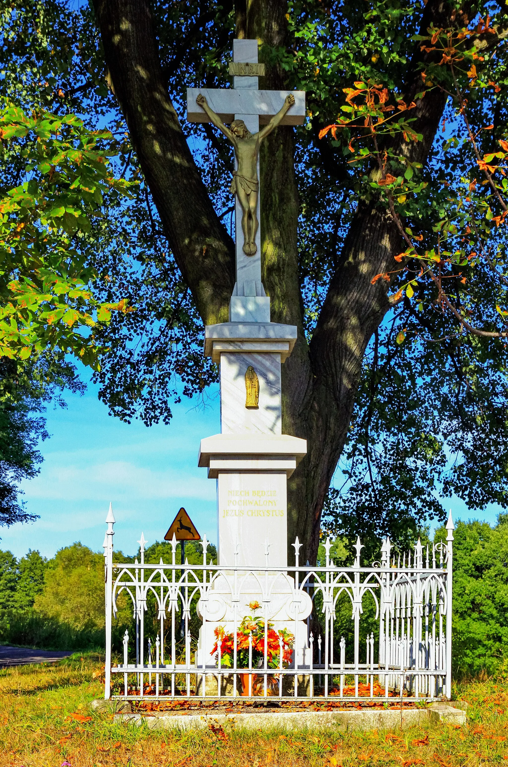 Photo showing: Wayside cross built in 1874. Marklowice Górne, Silesian Voivodeship, Poland.