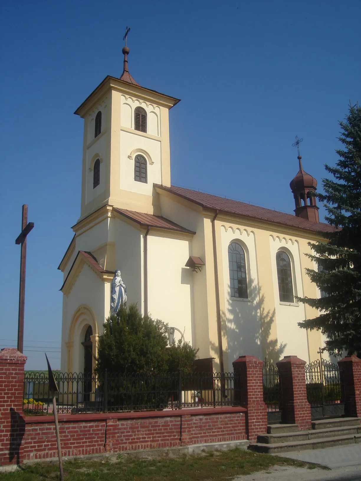 Photo showing: Kościół parafialny pw. św. Marcina w Tarnawie