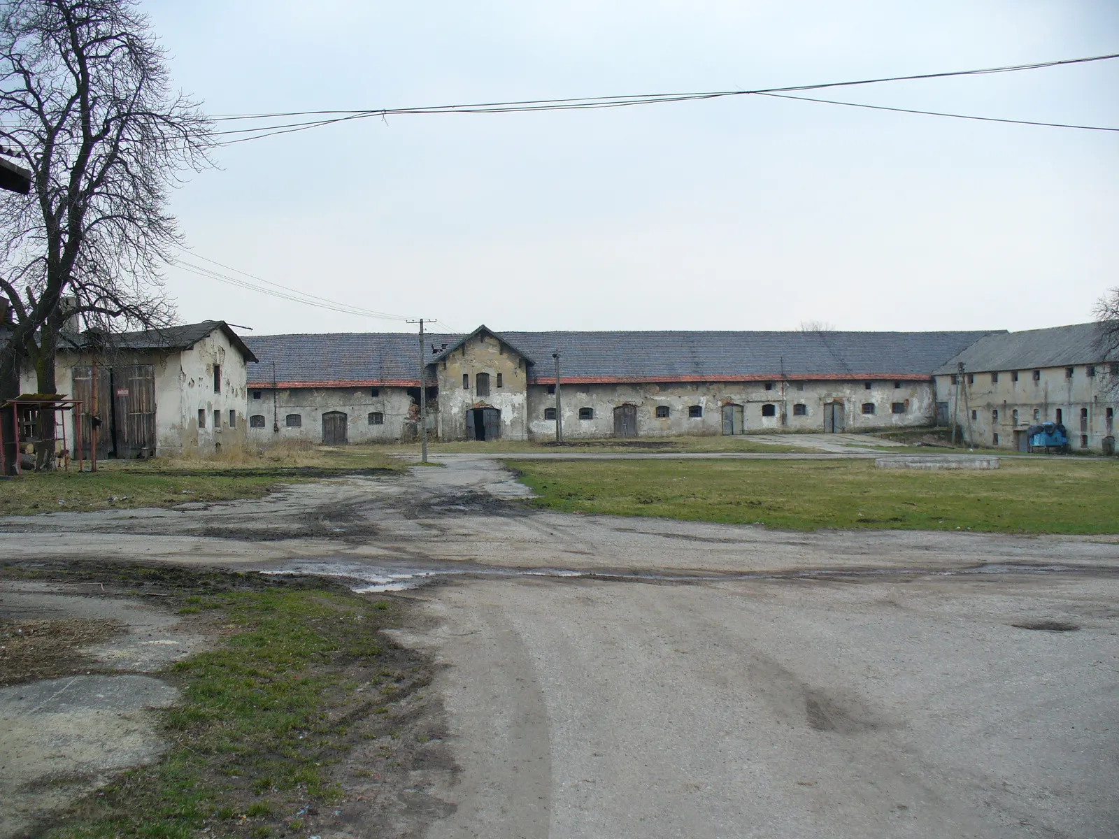 Photo showing: Bełk - zabudowania byłego folwarku.