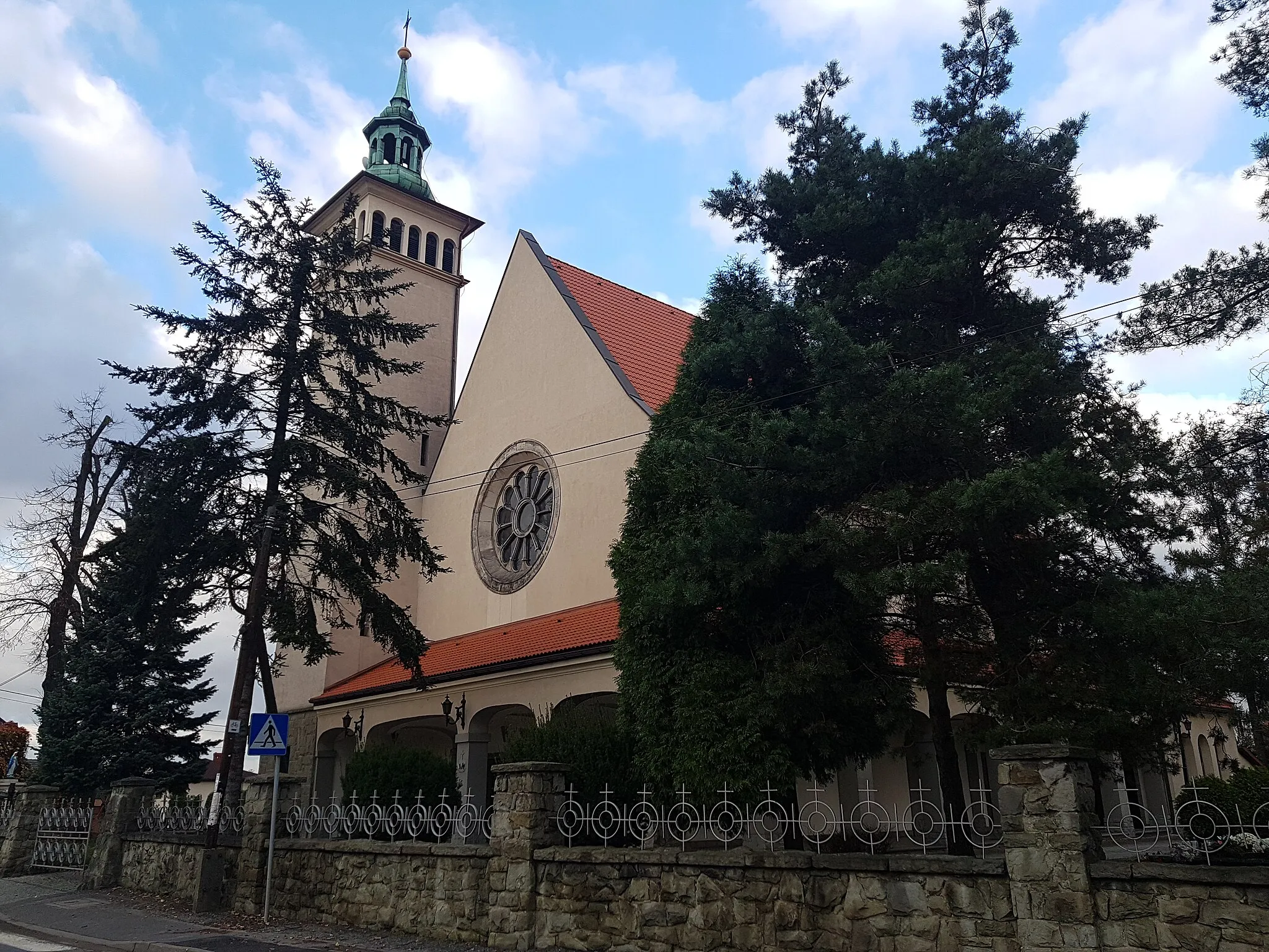 Photo showing: Kościół św. Bartłomieja w Pogrzebieniu