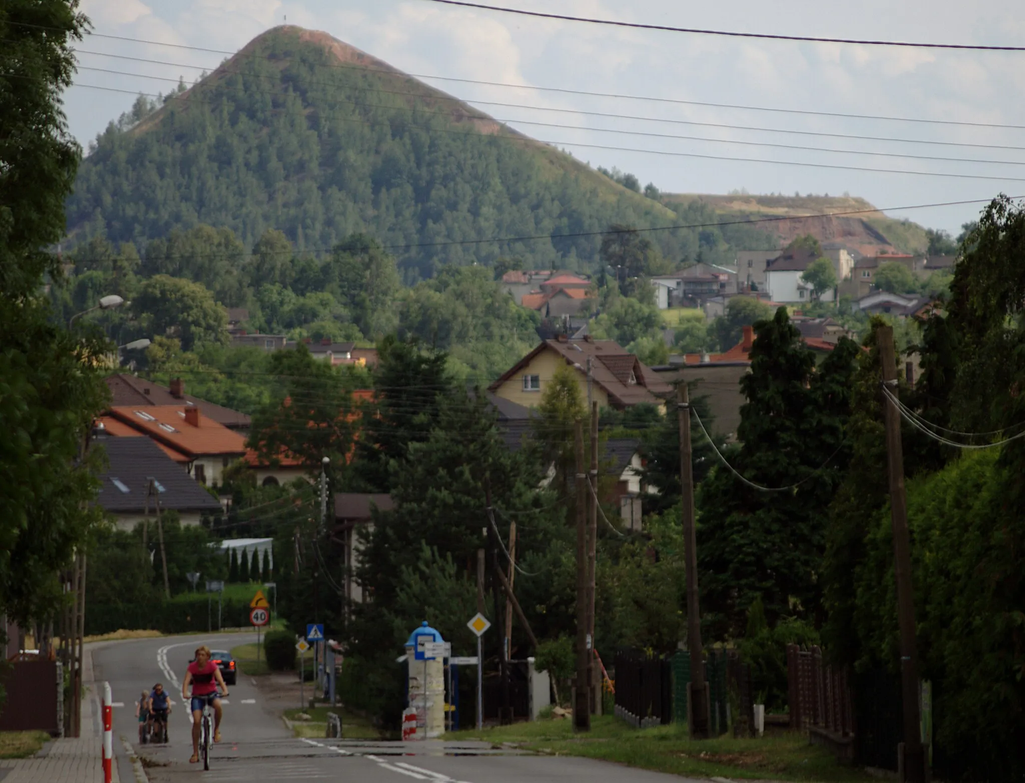 Photo showing: Piece, ul. Rydułtowska, w tle Szarlota