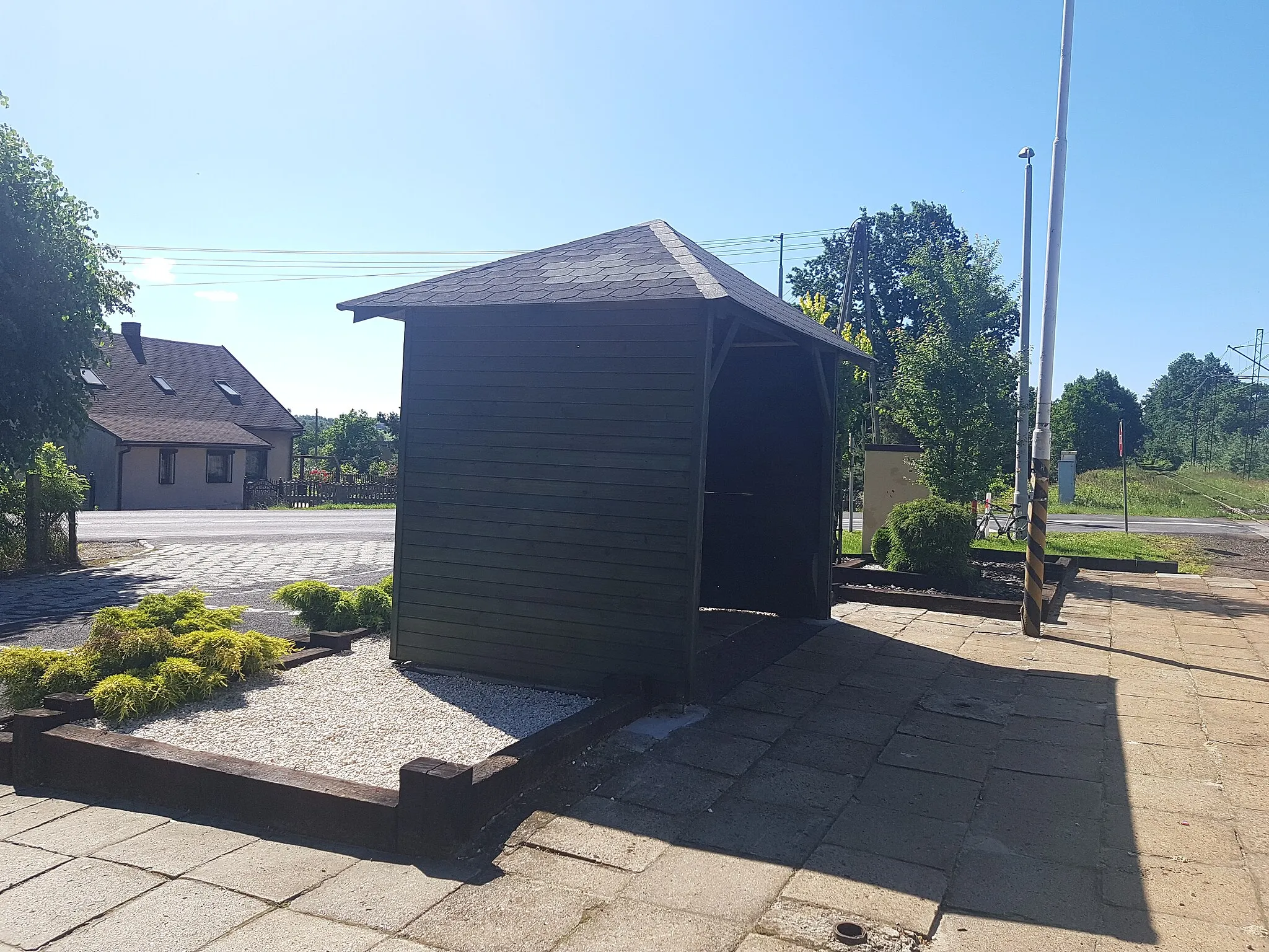 Photo showing: Train stop in Łuków Śląski, Poland