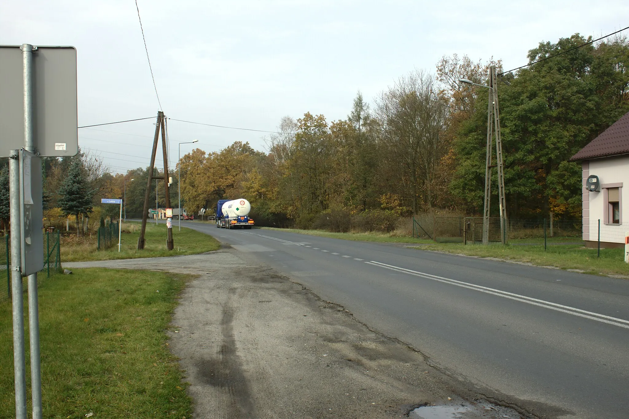 Photo showing: Main road in the village of Ortowice, Poland