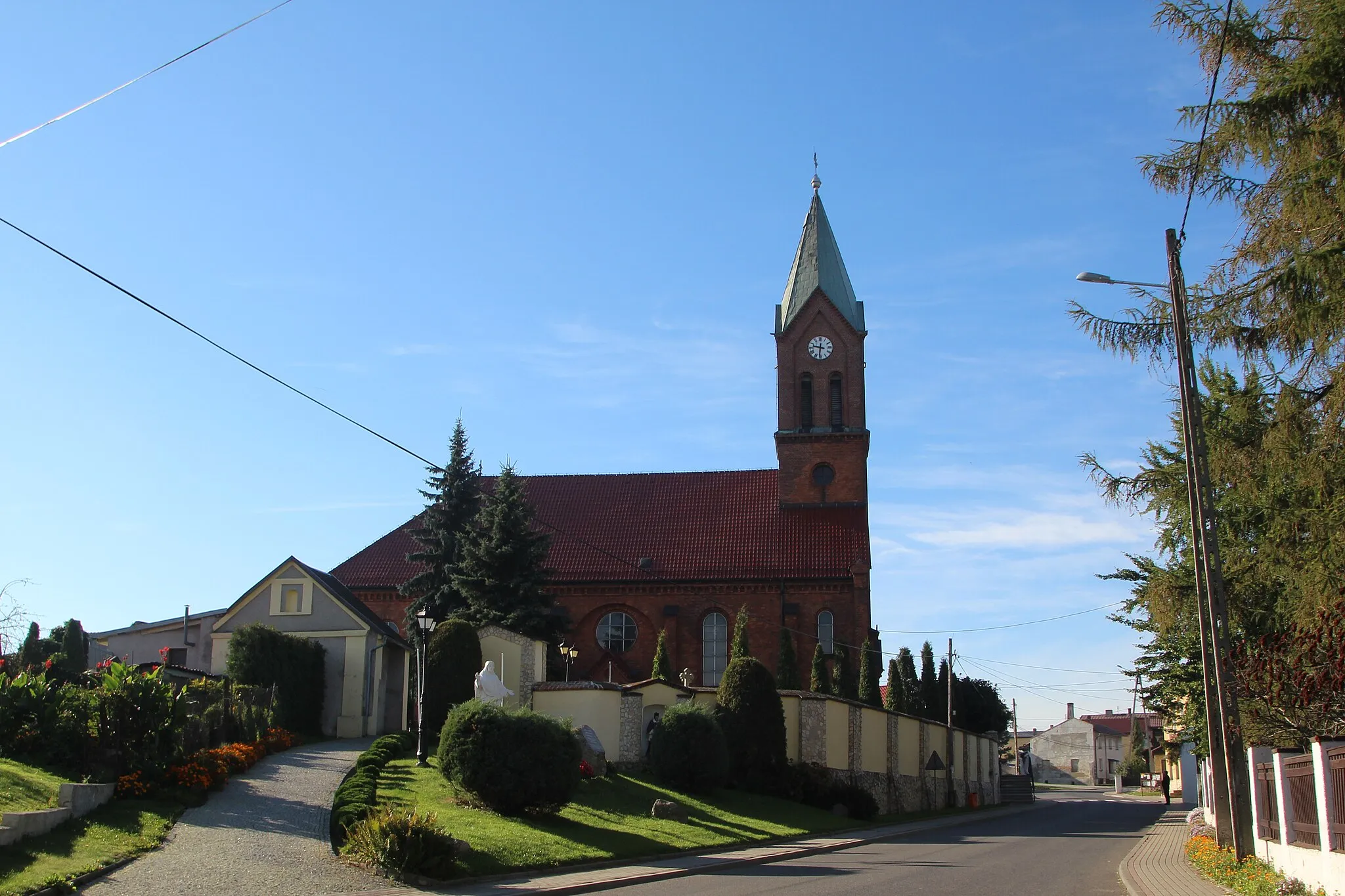 Photo showing: Ostrożnica - rzymskokatolicki kościół parafialny pw. Ducha Świętego
