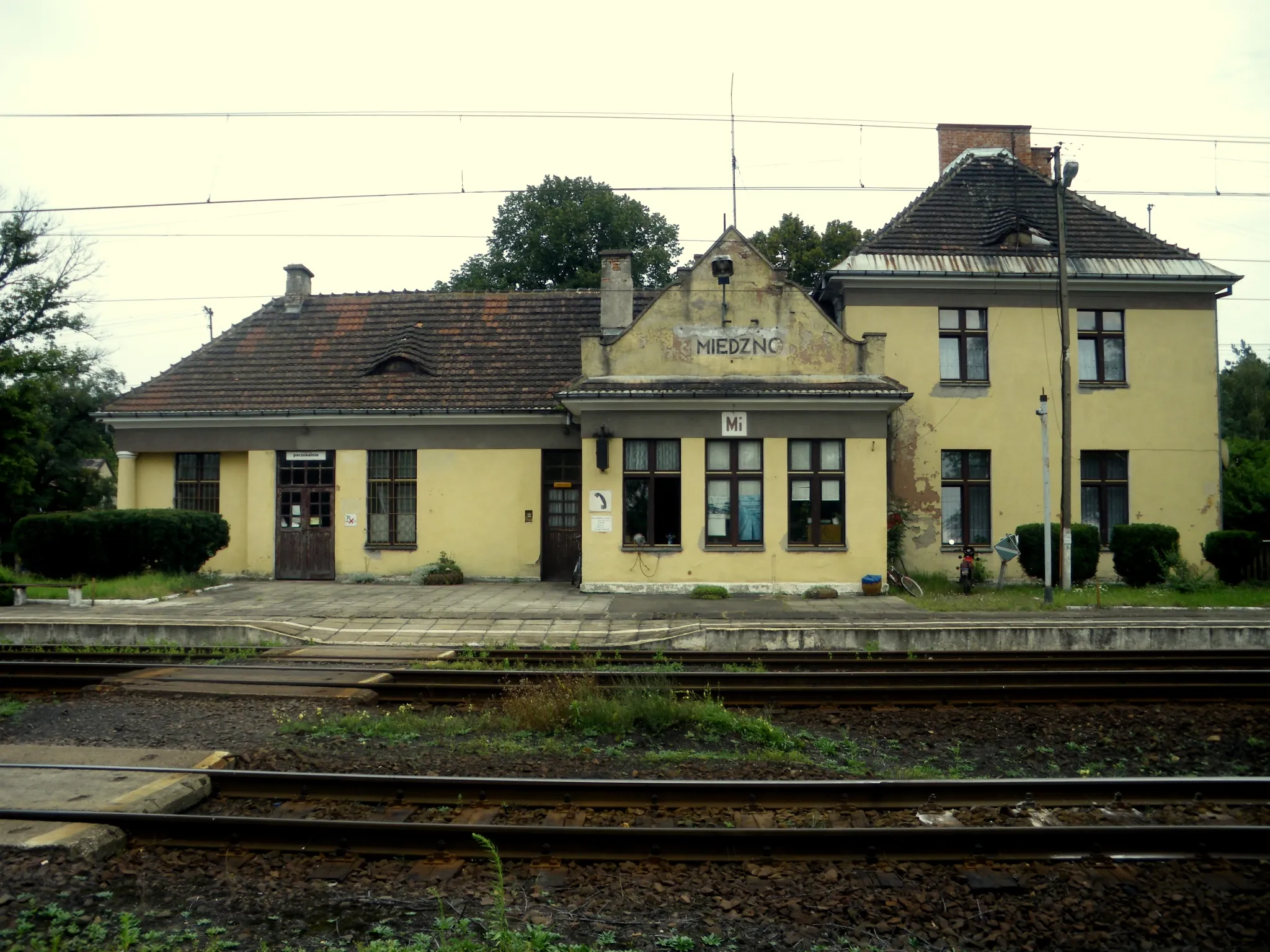 Photo showing: Train station in Miedźno, Silesian voivodeship, Poland