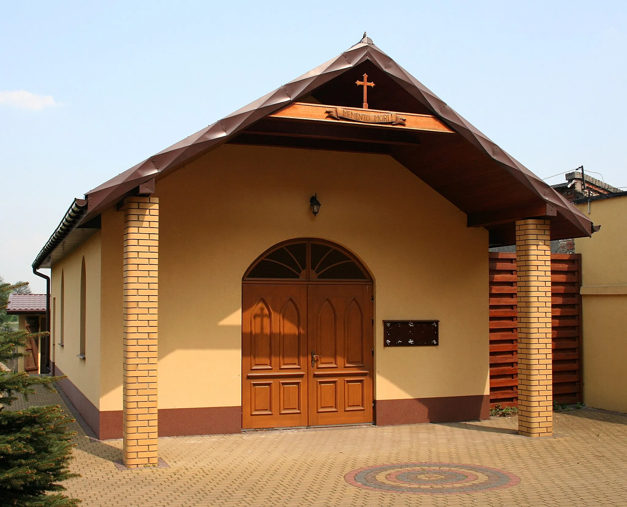 Photo showing: Kaplica przedpogrzebowa przy kościele św. Katarzyny w Miedźnie, woj. śląskie