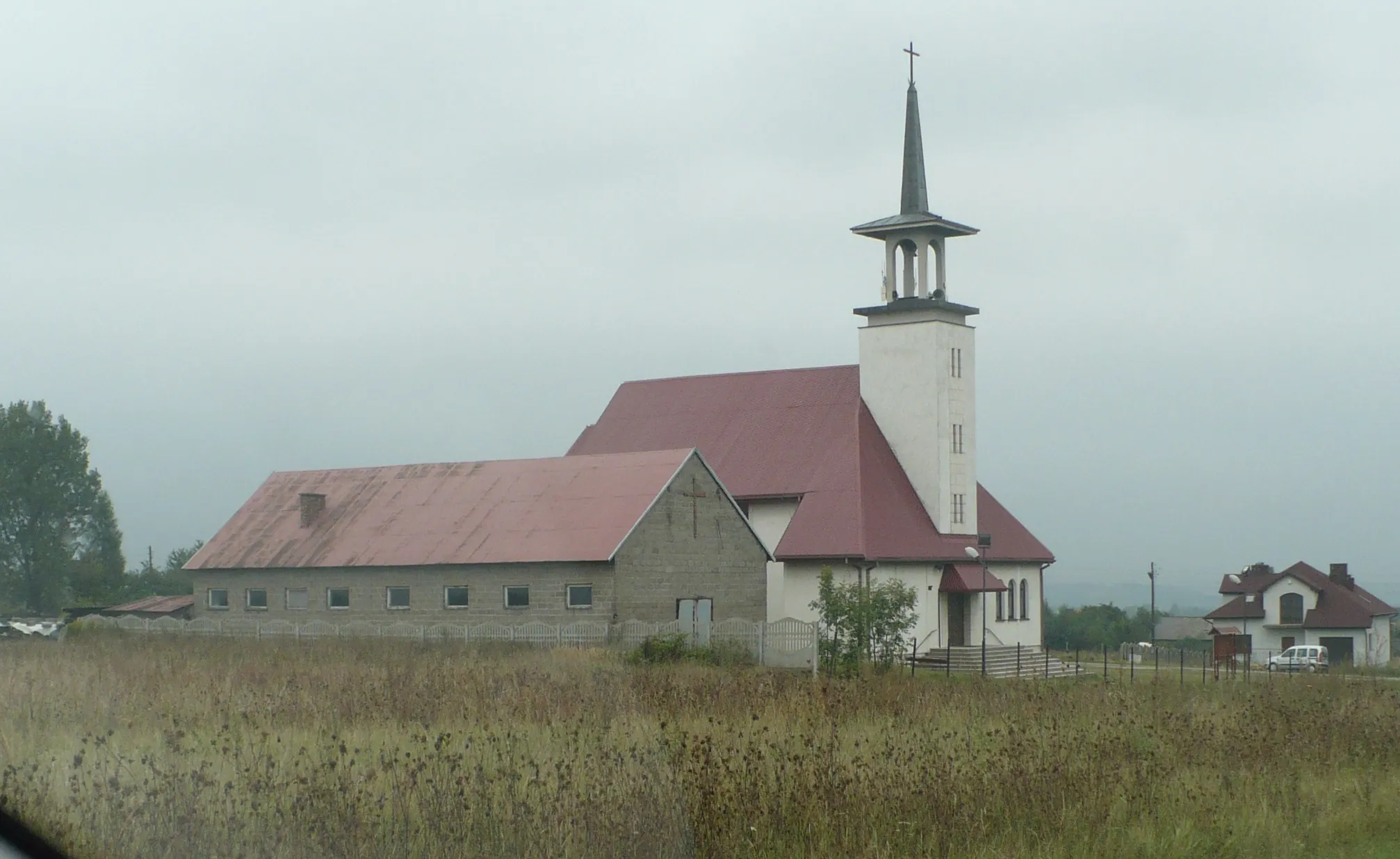 Photo showing: A church in Biskupice (Częstochowa county), Poland.