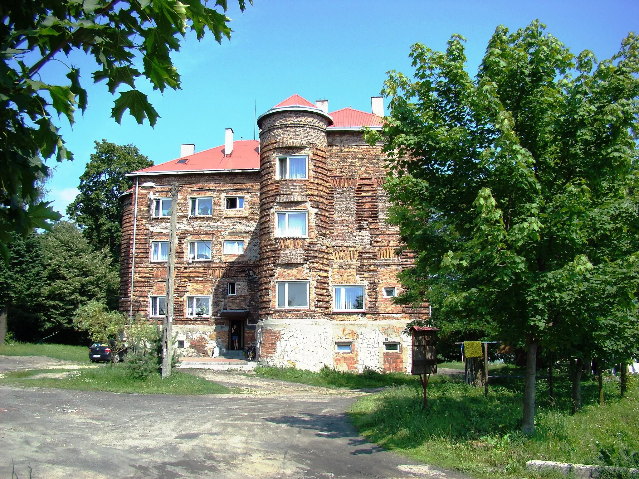 Photo showing: Pałac właścicieli cegielni w Korwinowie