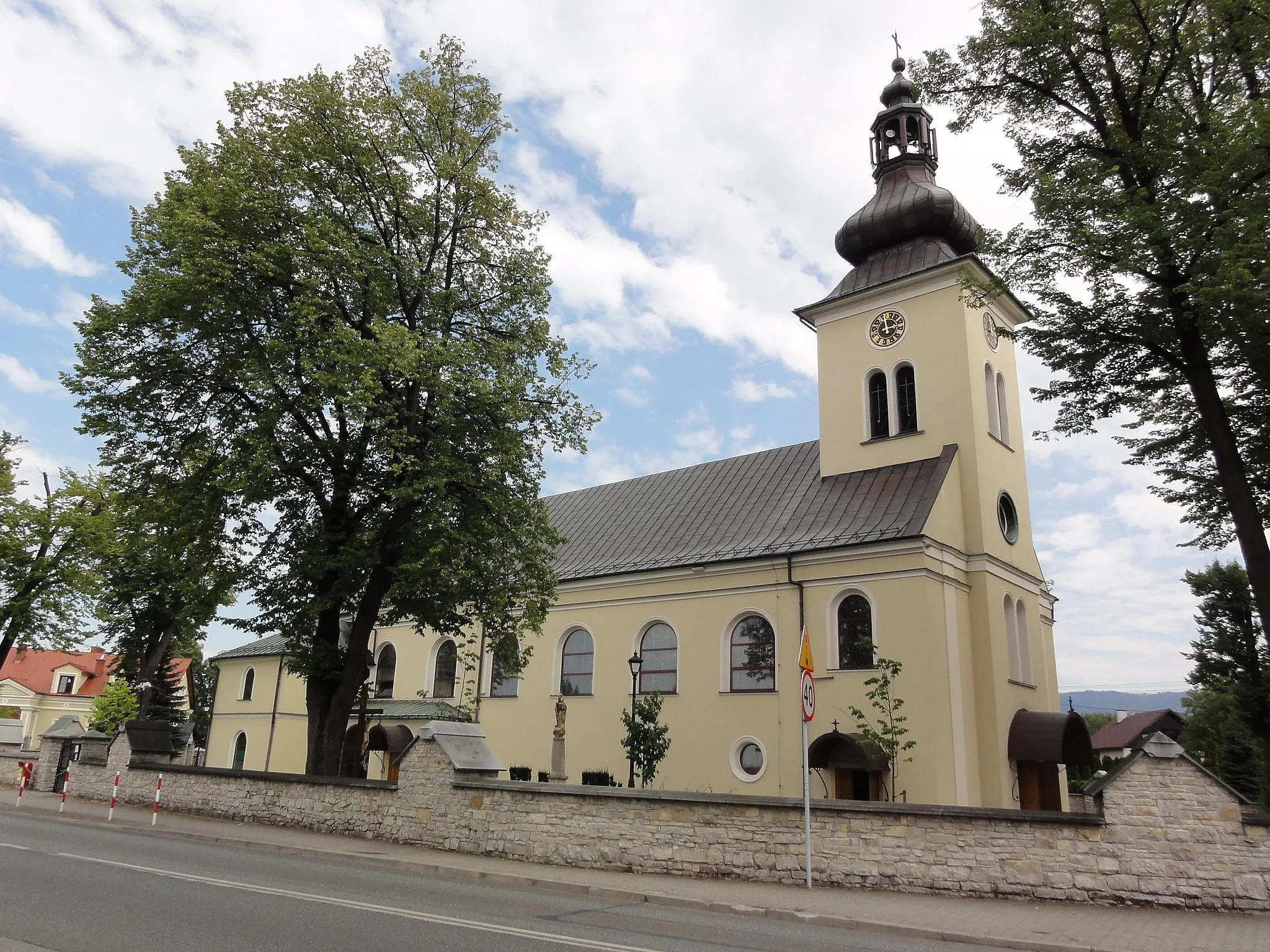 Photo showing: Kościół Nawiedzenia NMP w Bielsku-Białej-Hałcnowie (Sanktuarium Matki Bożej Bolesnej)
