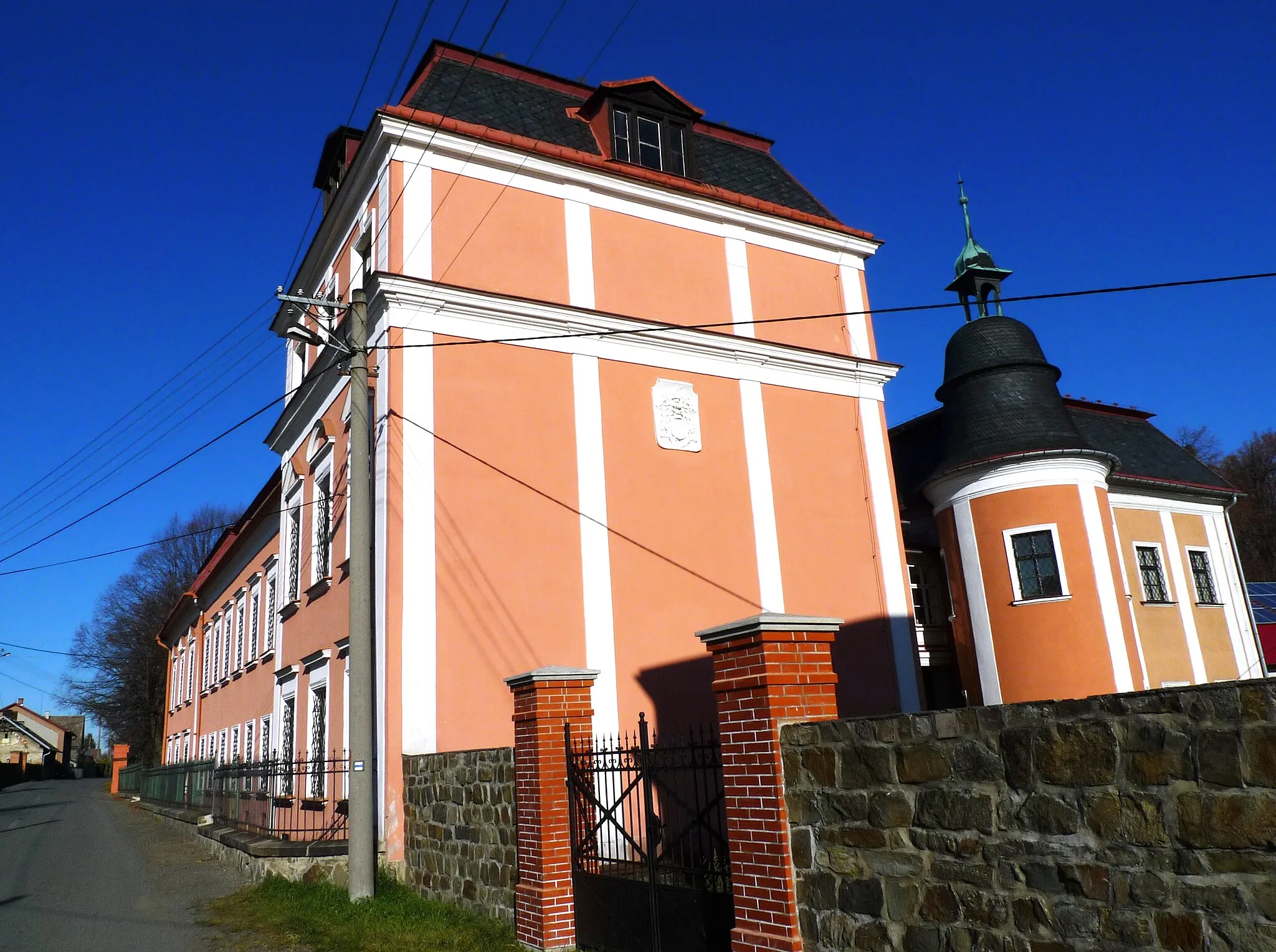 Photo showing: Dubová Castle