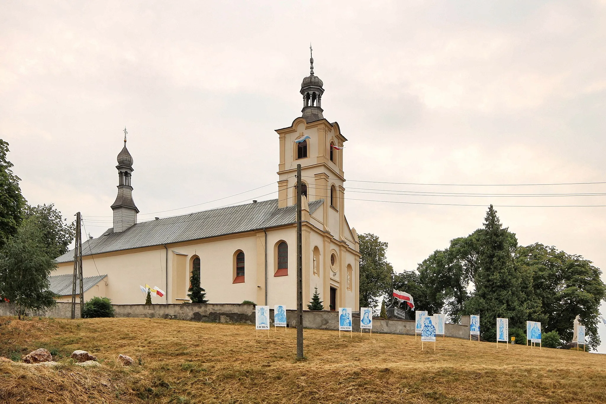 Photo showing: All Saints church in Brzeziny.