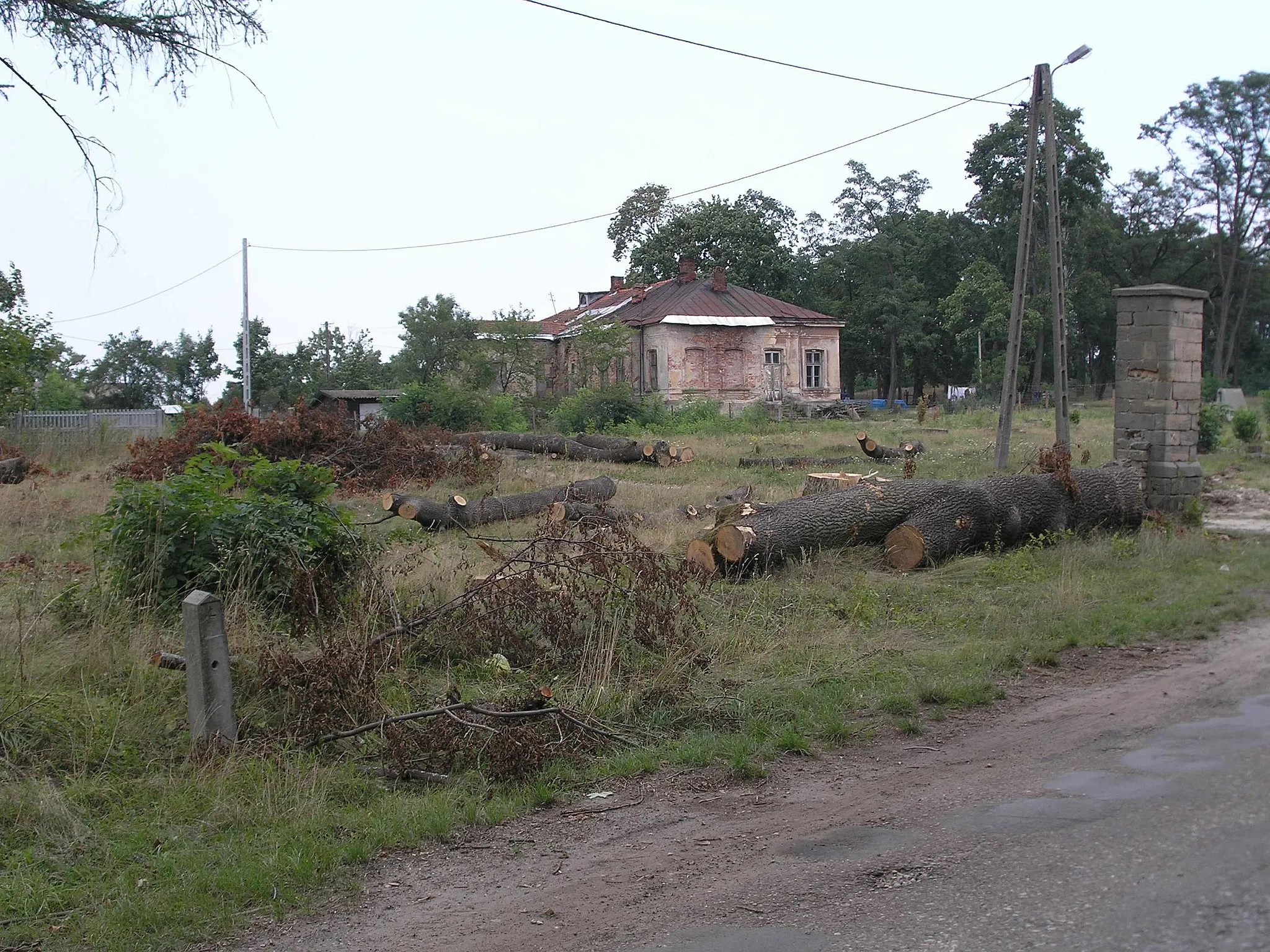 Photo showing: Machory. Park stan obecny.