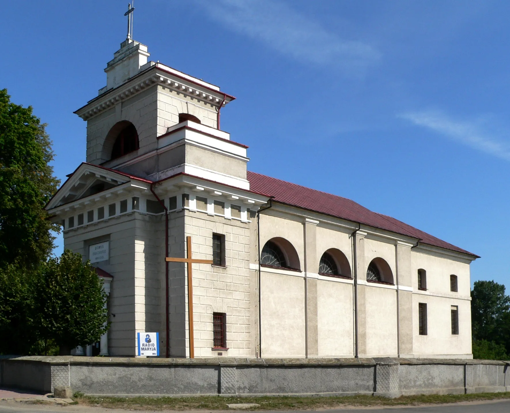 Photo showing: Description: Classicistic St. Dorothy parish church in the village of Petrykozy, Opoczno county, Poland

Opis: Klasycystyczny kościół pw. św. Doroty w Petrykozach (powiat opoczyński)
Source: picture taken and uploaded by Marek K. Misztal in September, 2005