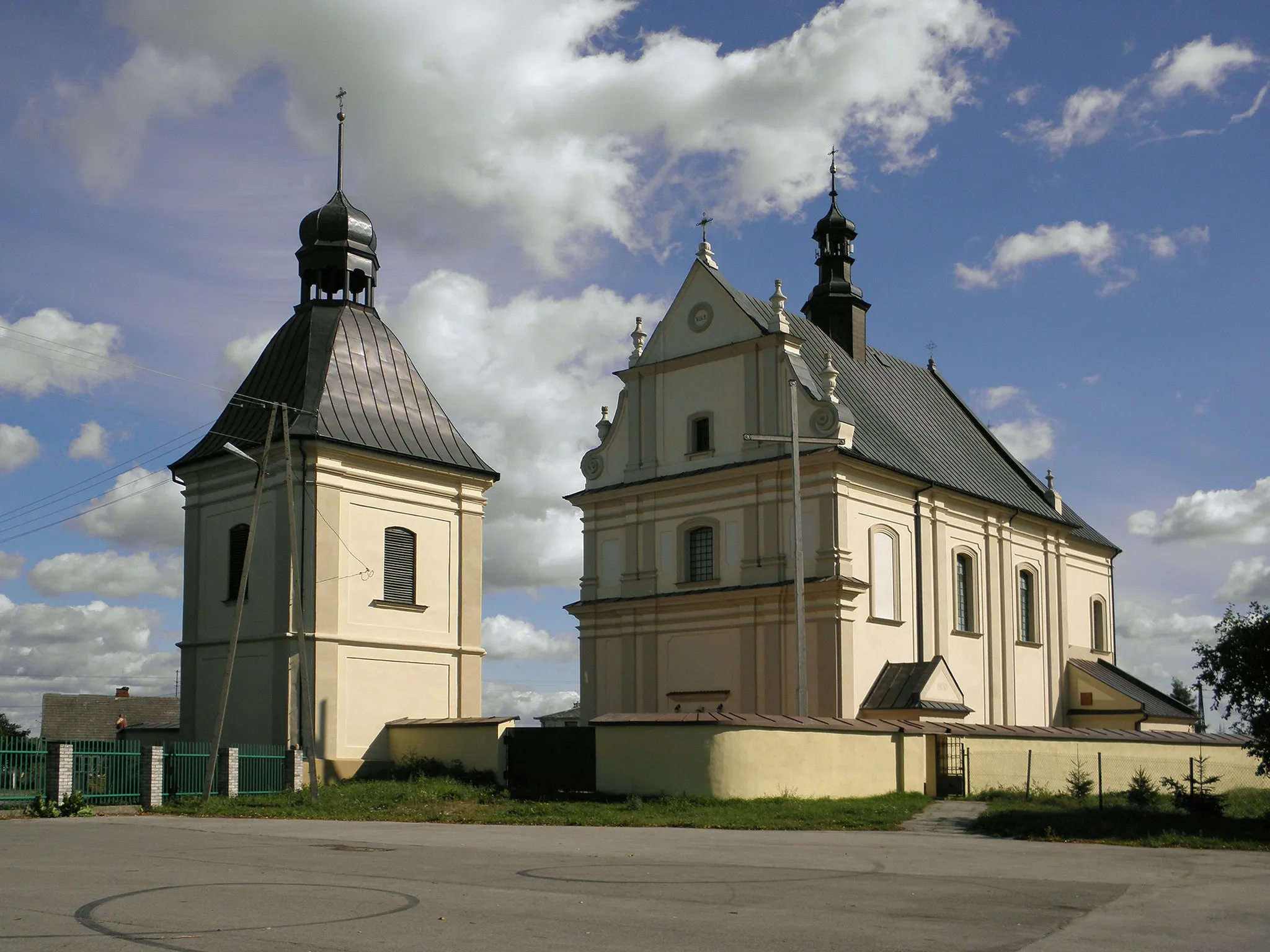 Photo showing: Grabowiec - kościół pw. św. Mikołaja  (zabytek nr 63/A z 05.05.1981 i 159/A z 23.06.1967)