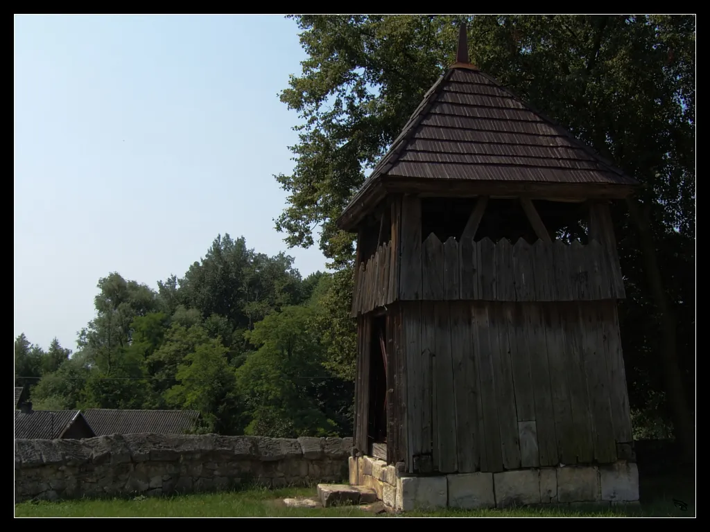 Photo showing: Dobrowoda - kościół pw. św. Marii Magdaleny wraz z dzwonnicą