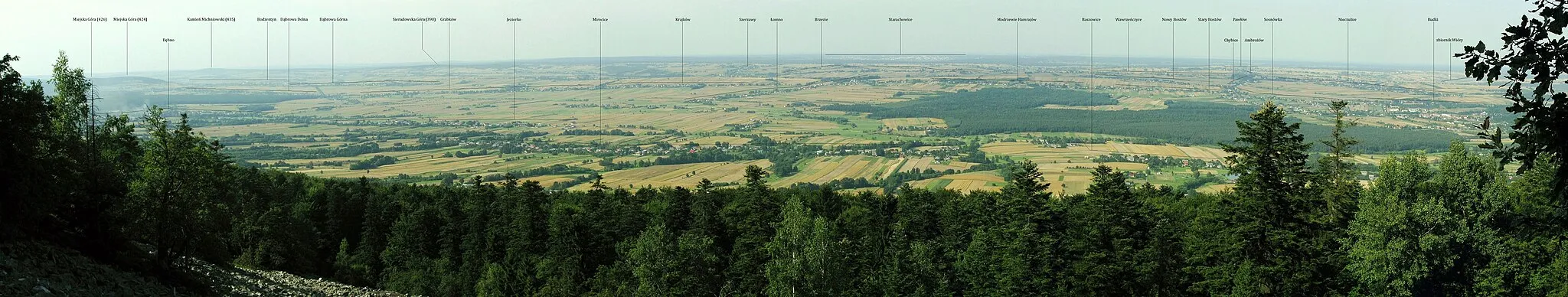 Photo showing: Opisana panorama z gołoborza na Łysej Górze w kierunku północnym (ok. 100°).