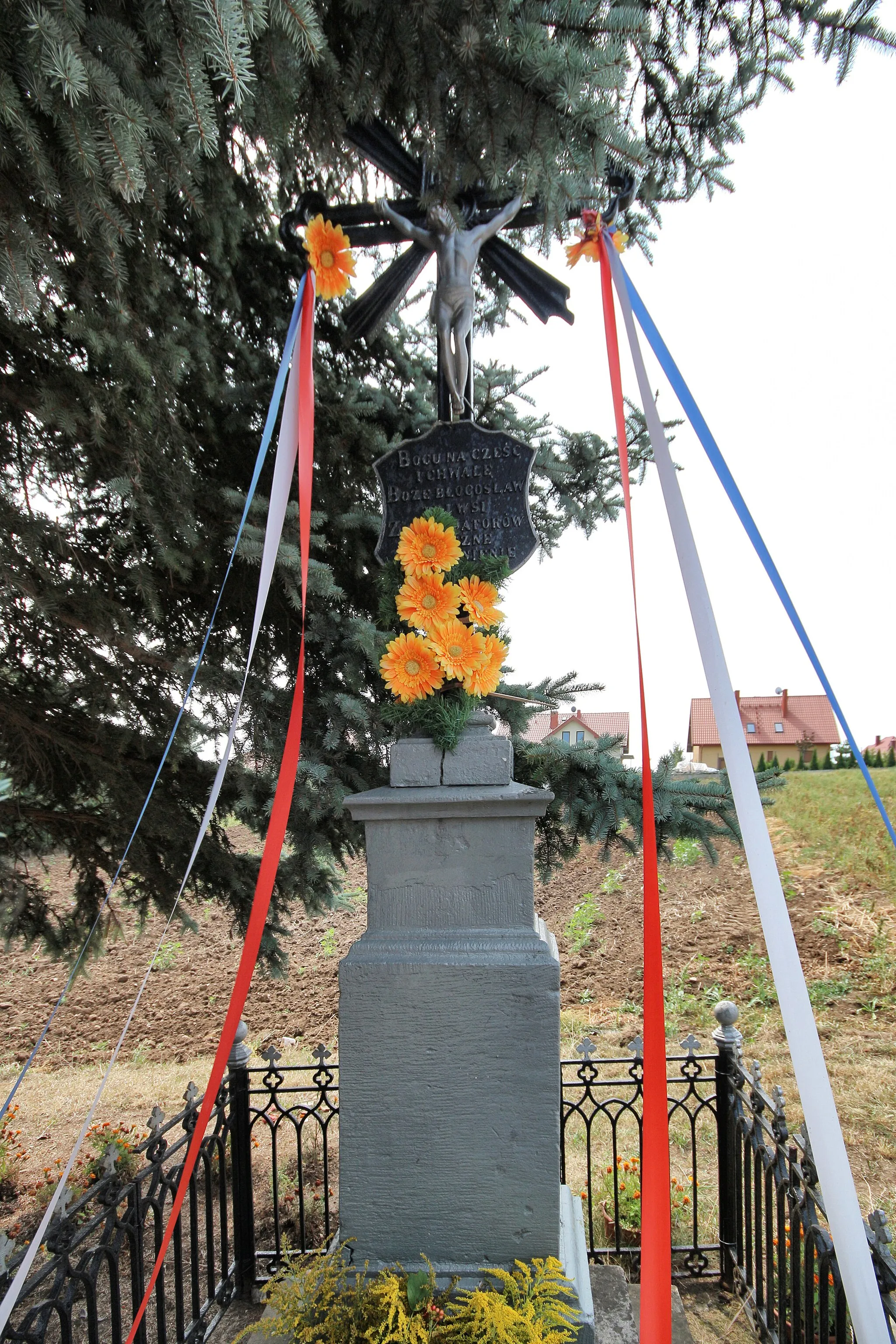 Photo showing: Wayside cross in Bilcza.