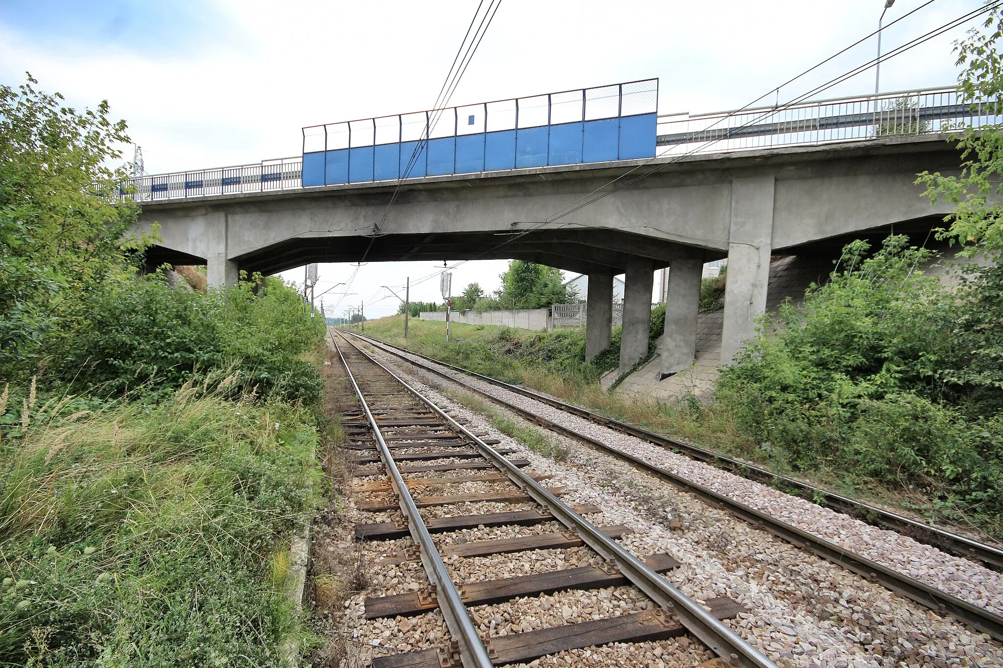 Photo showing: Brzeziny train stop.