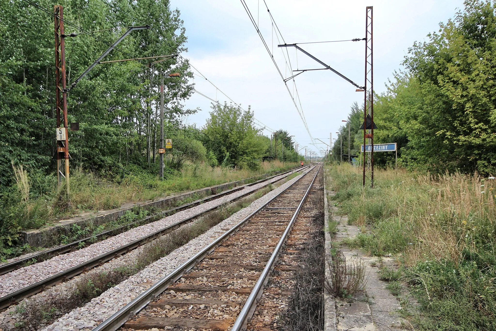 Photo showing: Brzeziny train stop.