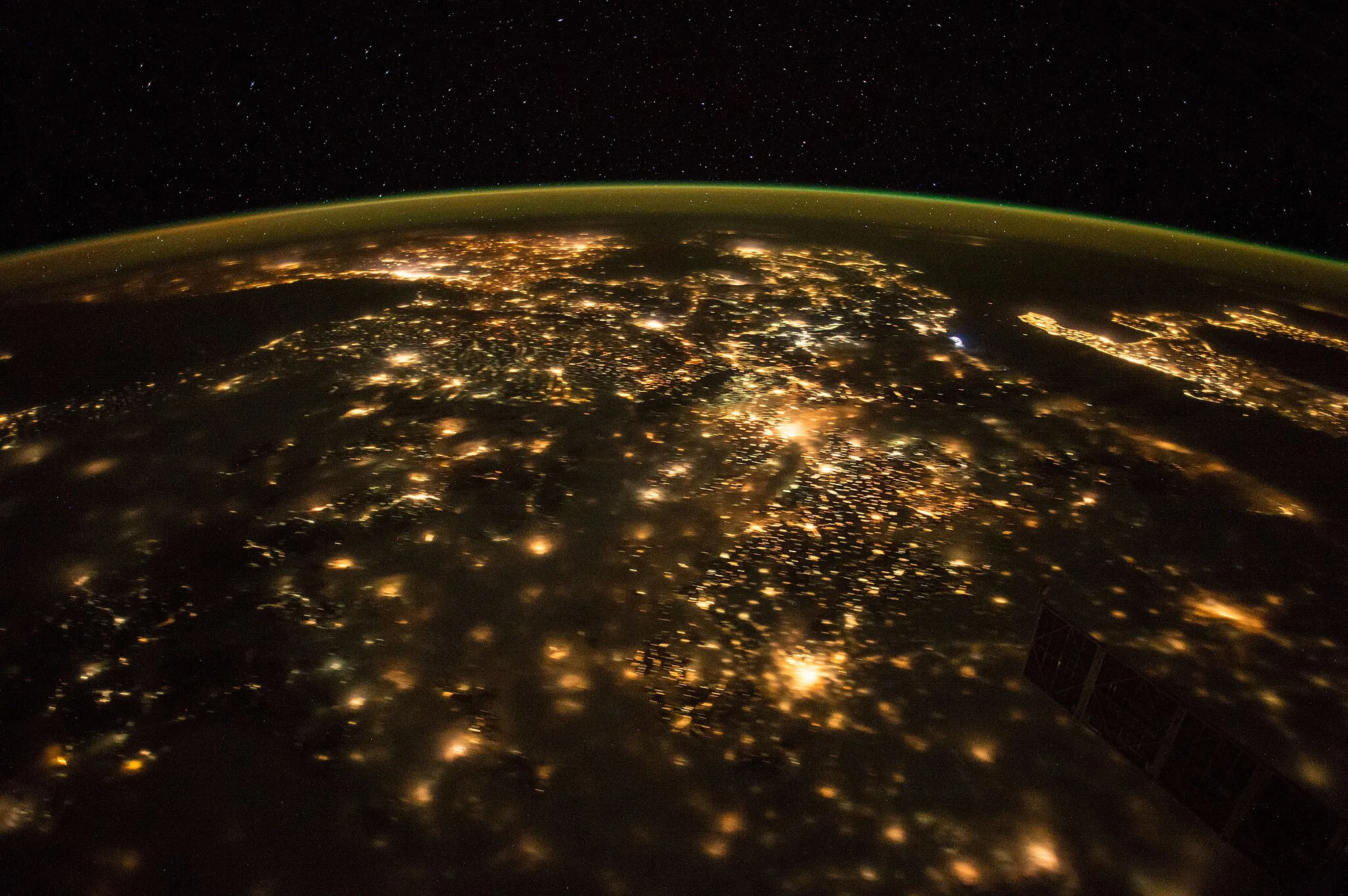 Photo showing: View of Earth taken during ISS Expedition 53.