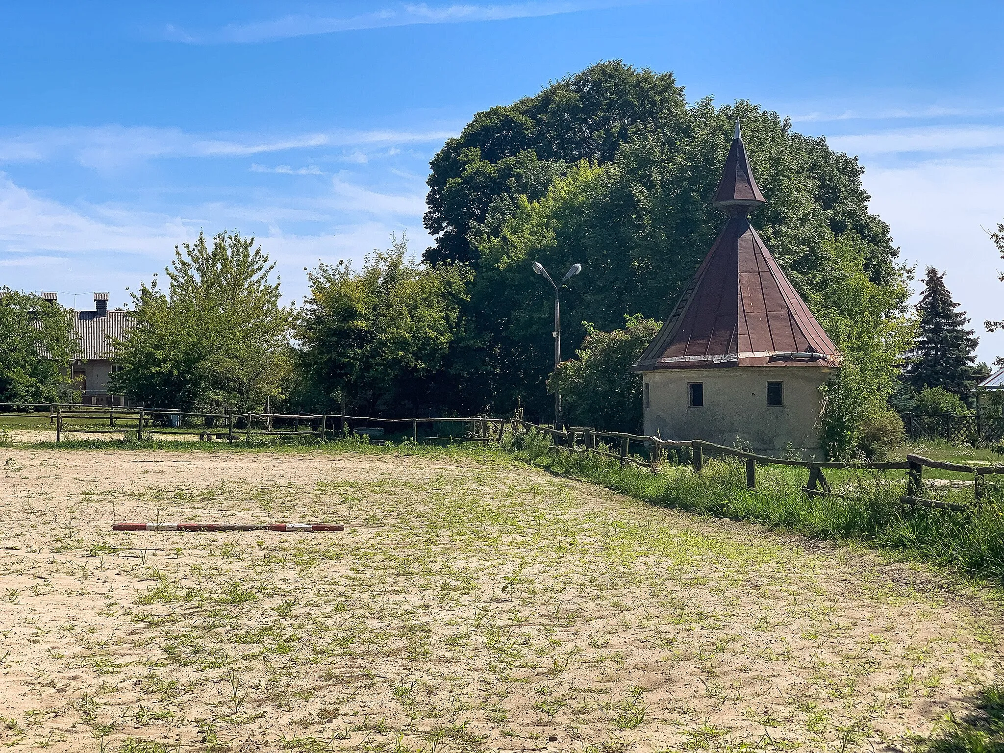 Photo showing: Ośrodek jazdy konnej w Zbludowicach.